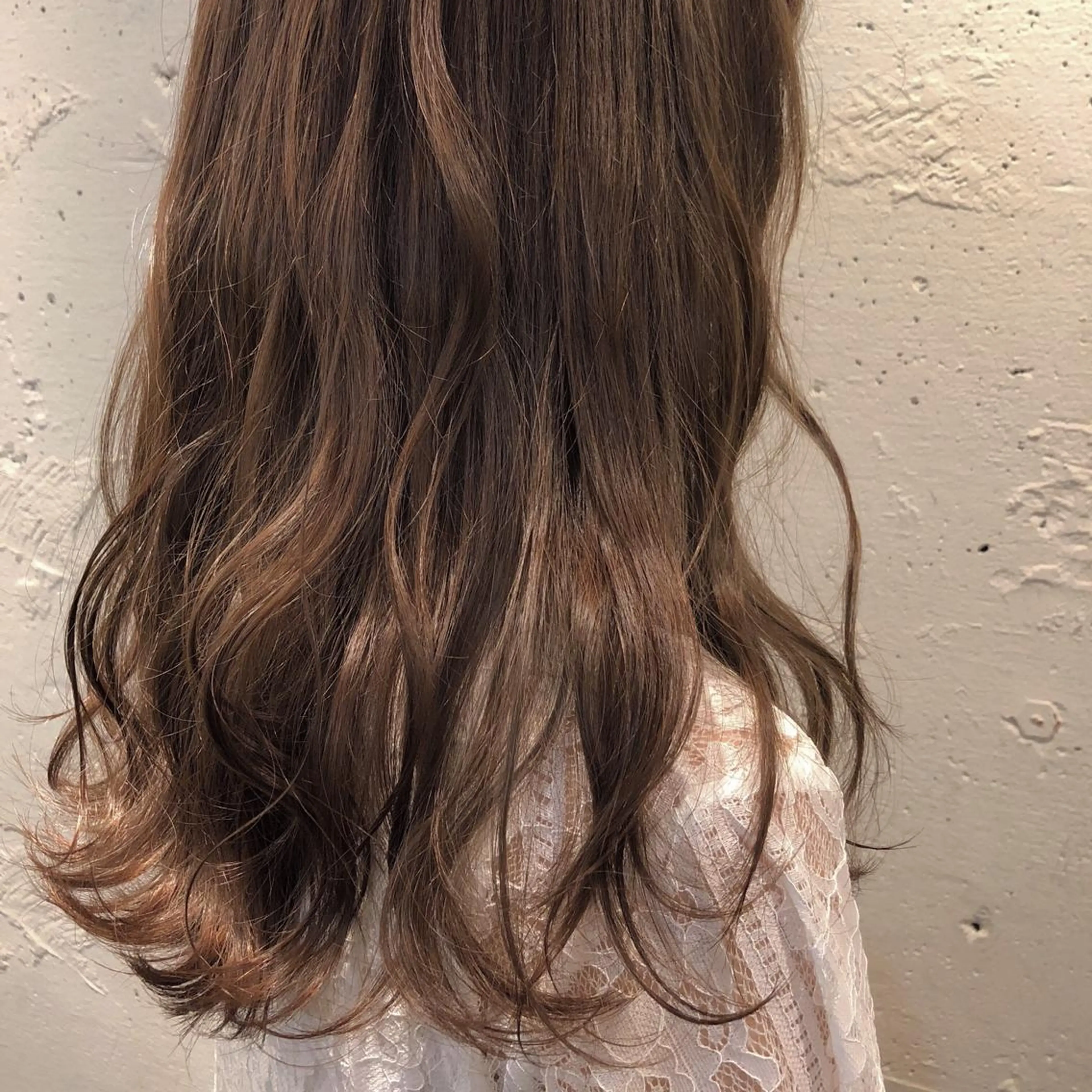 カラー ベージュカラー ブリーチ レイヤーカット🎀 kanaのヘアスタイル