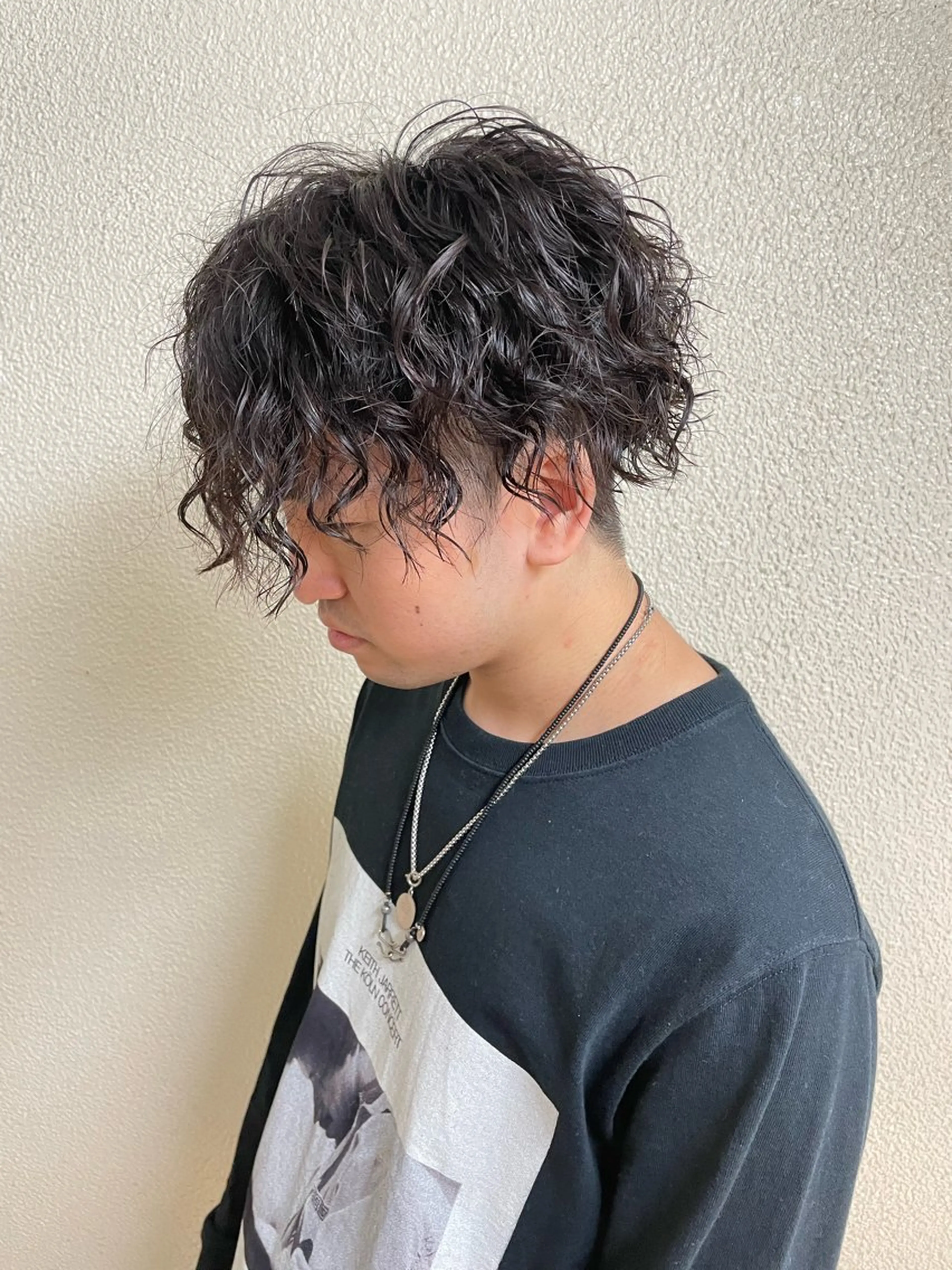 ミディアム パーマ メンズ 辻堂メンズ特化 メンズパーマ鈴木優哉のヘアスタイル