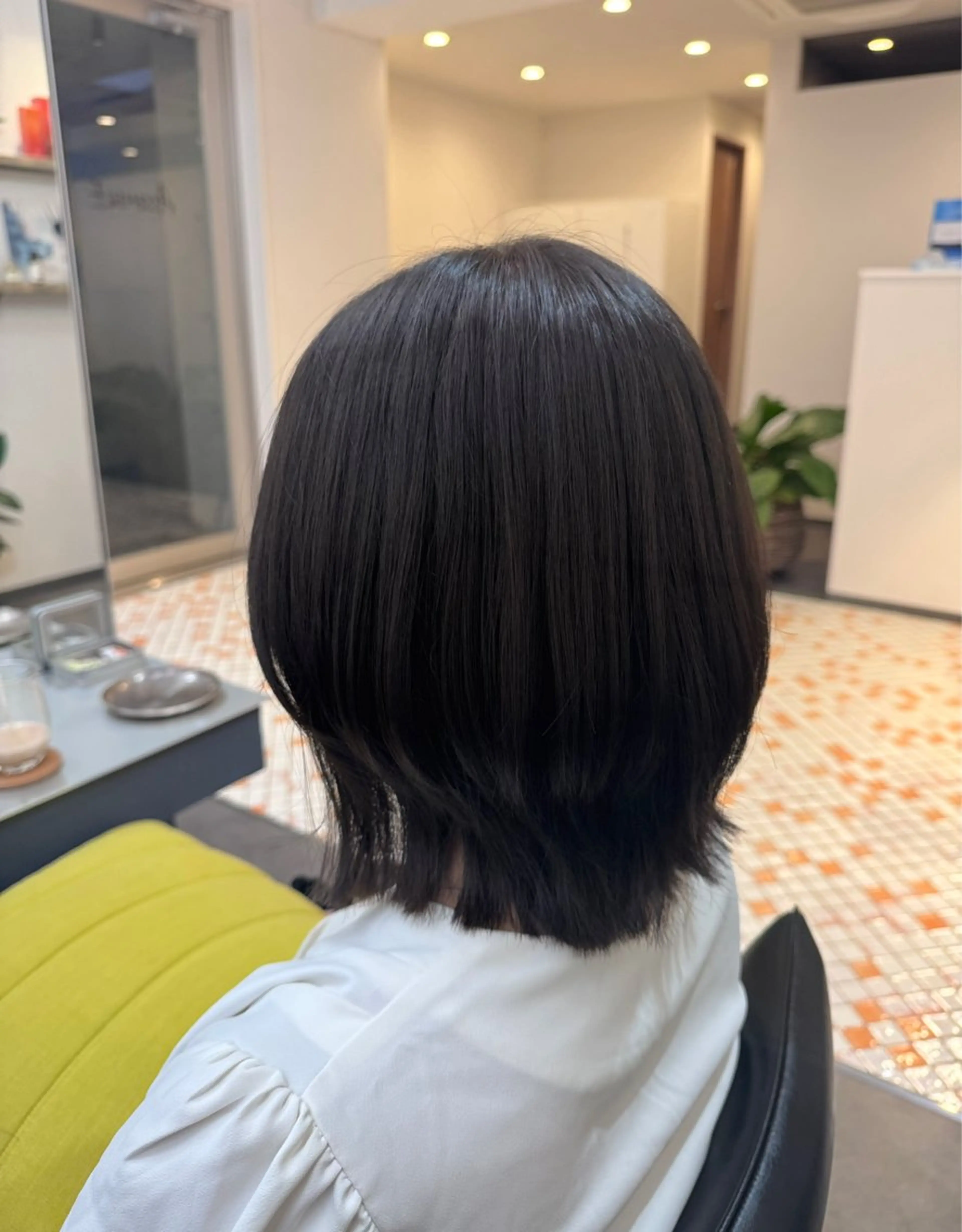 ミディアム ボブレイヤー アッシュ アッシュグレー ボブ レイヤーカット カット ヘアカラー トリートメント 岩城 由佳のヘアスタイル