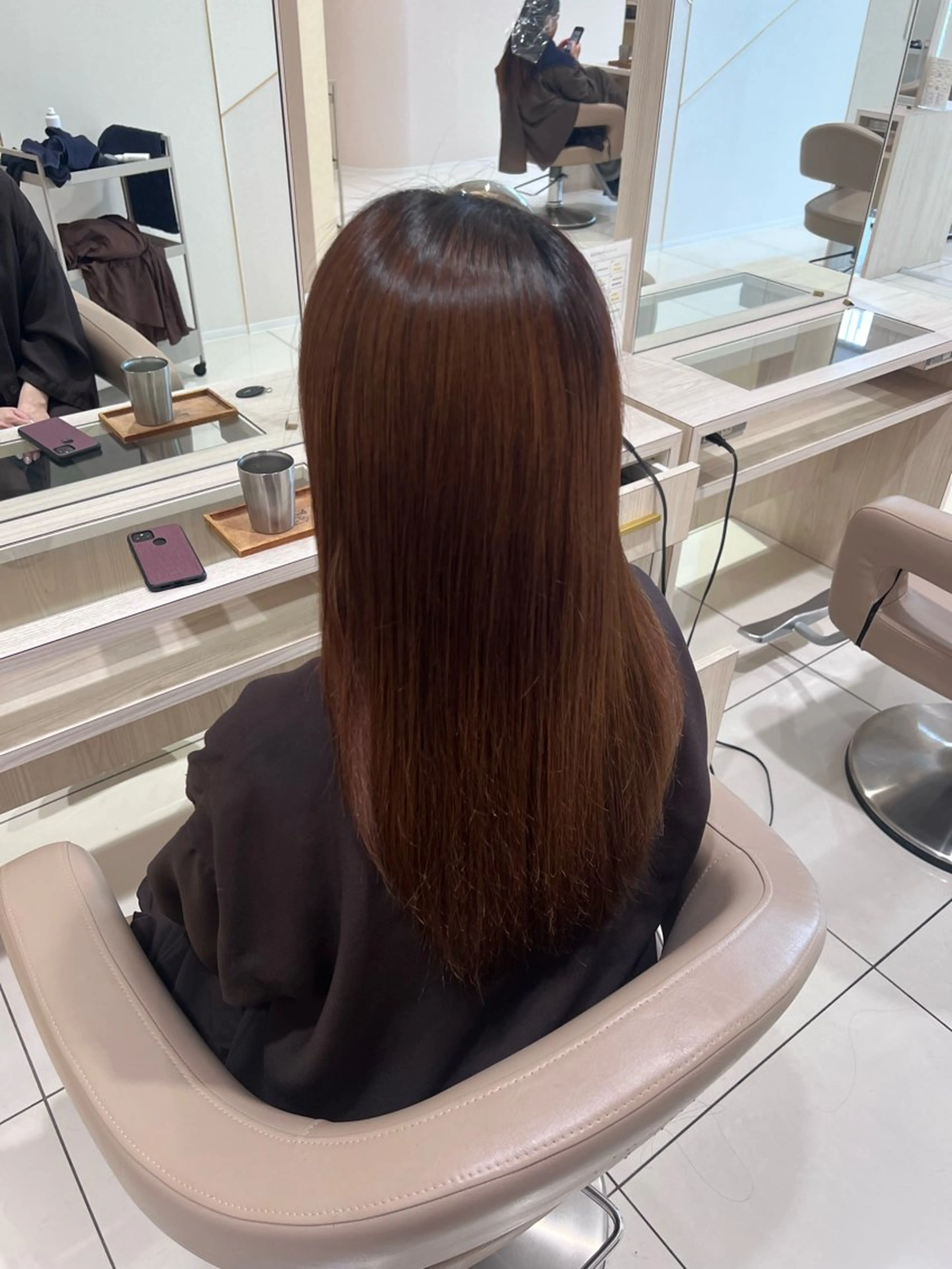 ロング ヘアカラー 近藤 愛のヘアスタイル