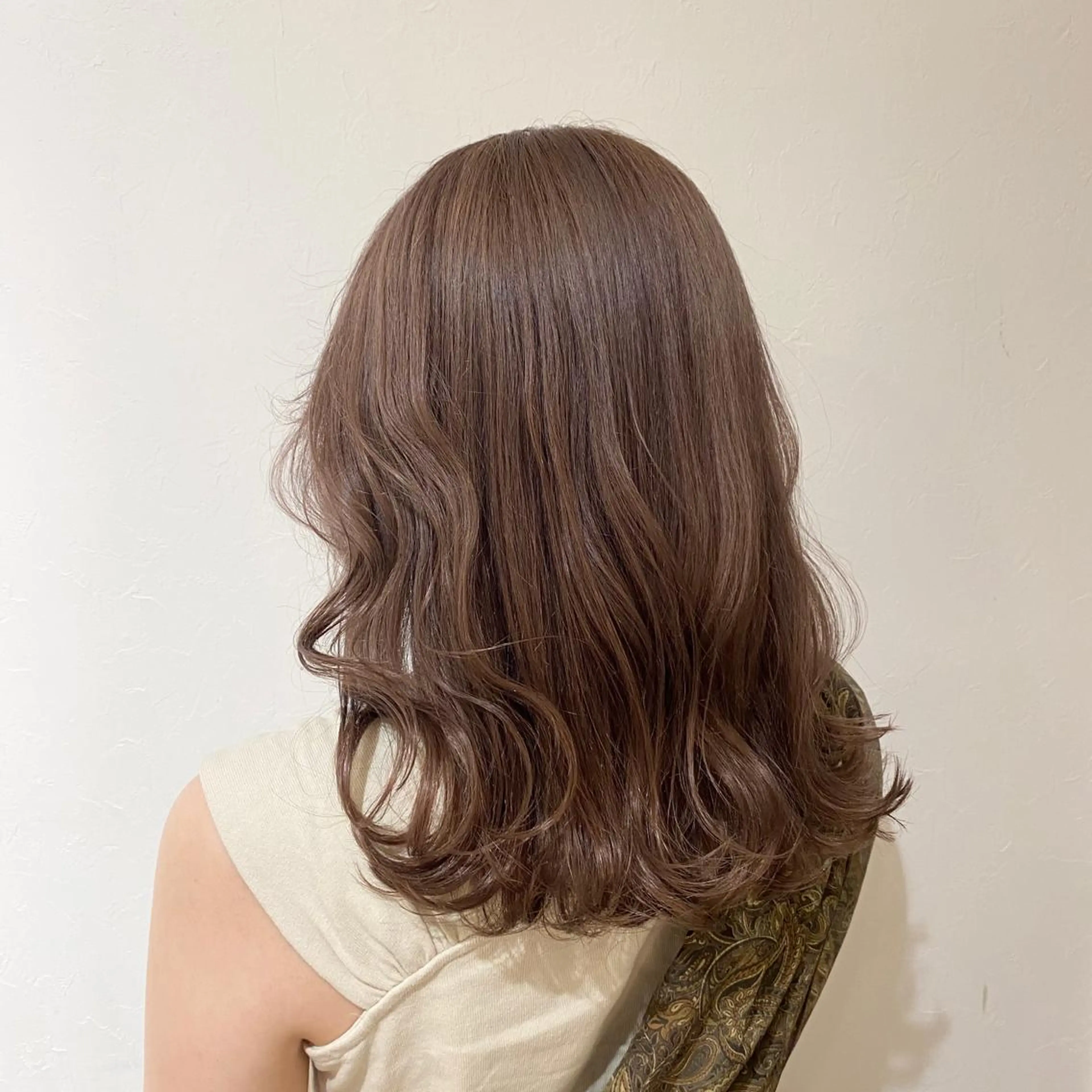 ミディアム カラー カット ヘアカラー 💖暖色・ハイトーン 🐈みおり💖のヘアスタイル