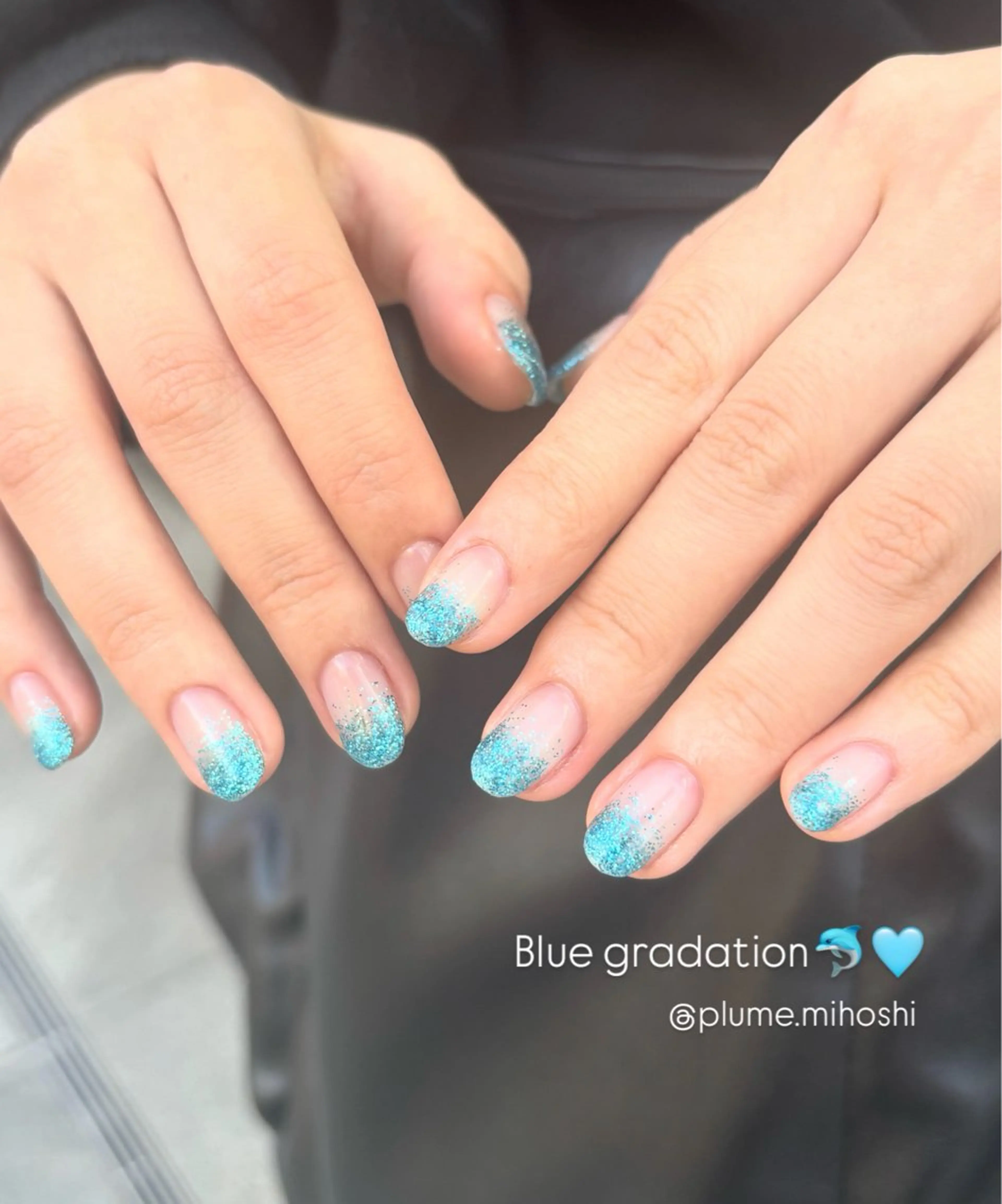ネイル ラメ(グリッター) ラメグラデーション 水色 ハンドネイル plume. MIHOSHIのネイルデザイン