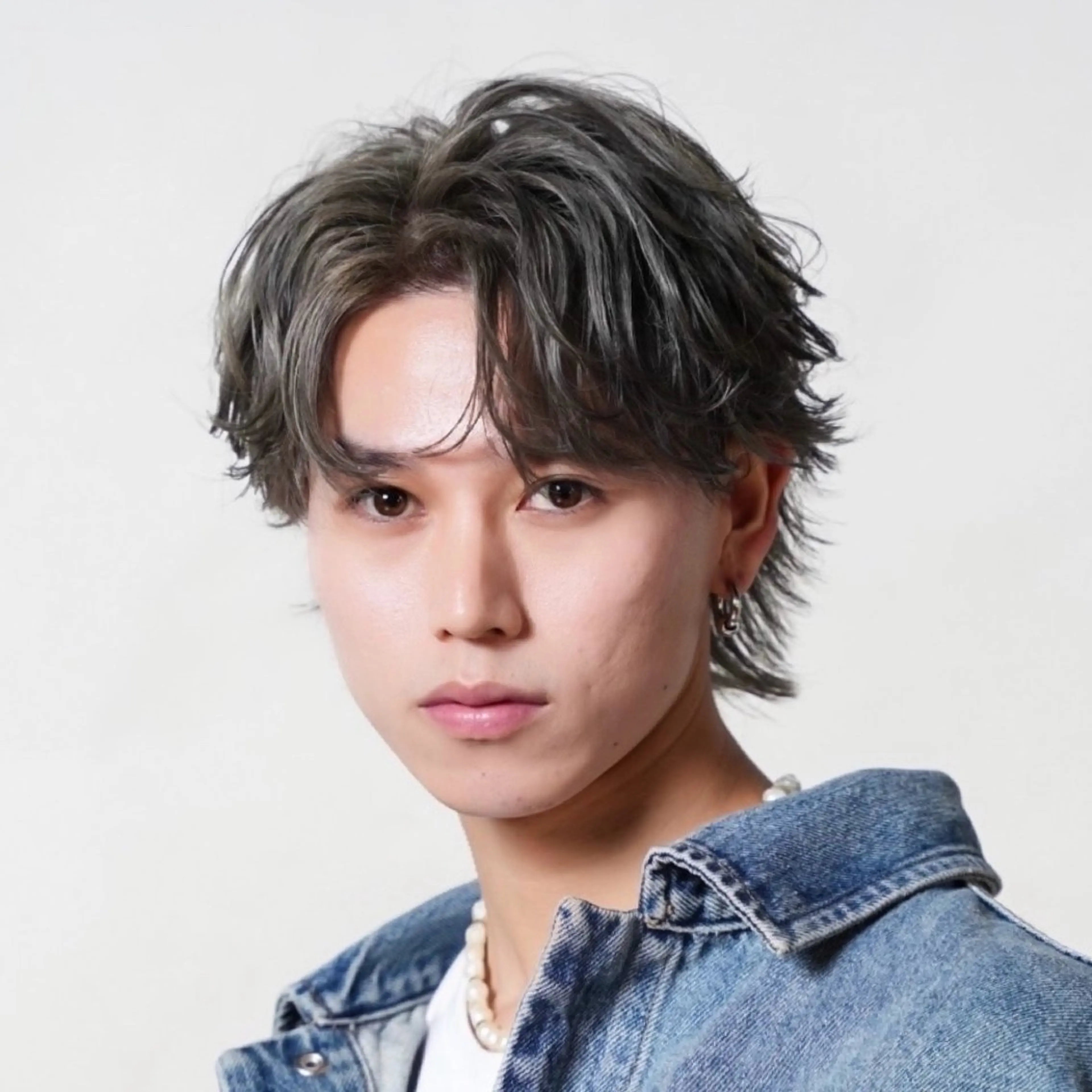 ショート カラー パーマ メンズ センターパート 🔥メンズ🔥かっこ いいが正義！代表柿崎のヘアスタイル