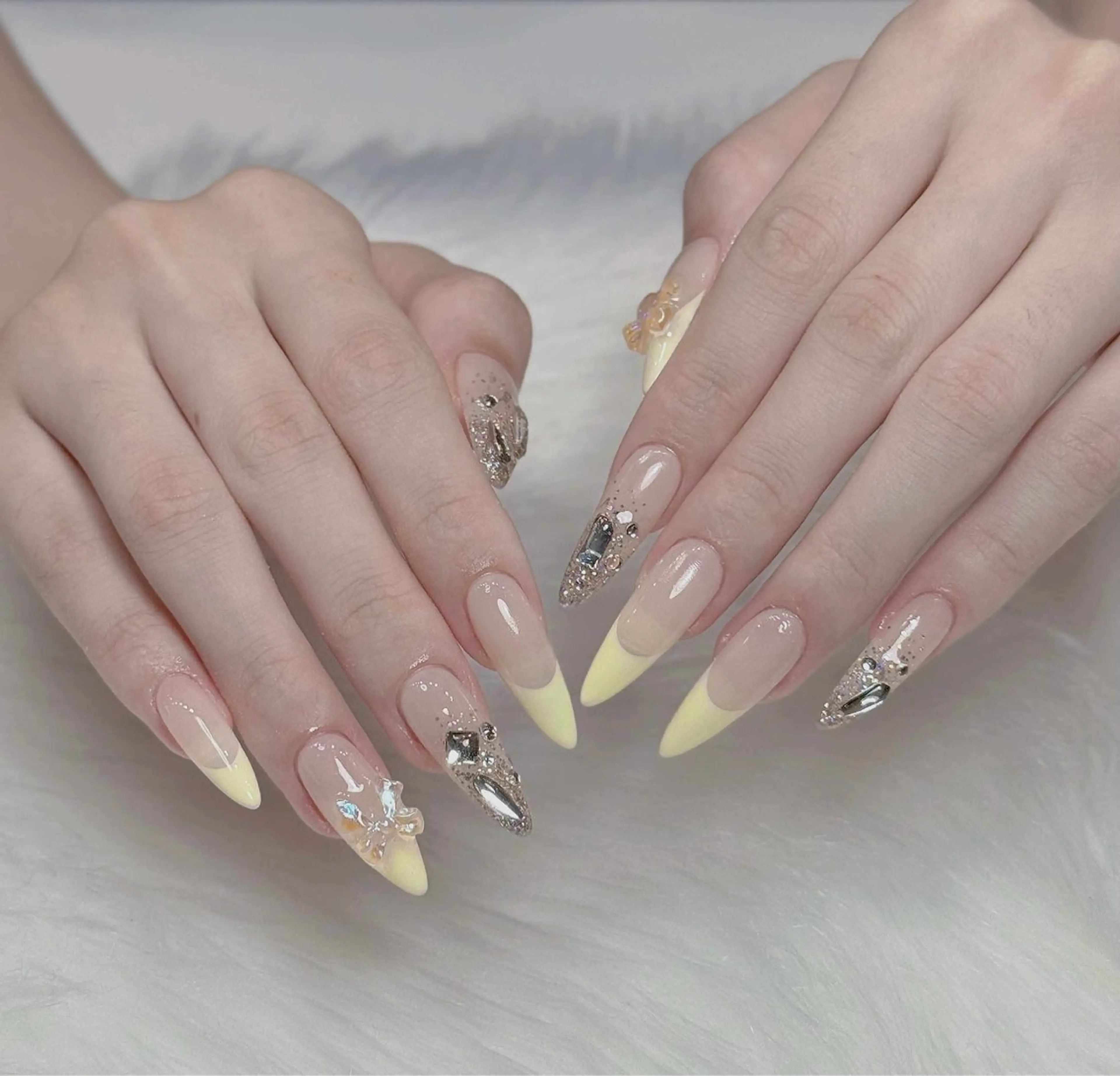 ネイル オーロラネイル チークネイル フットネイル フレンチネイル ジェルネイル ハンドネイル Nichi Nailsのネイルデザイン