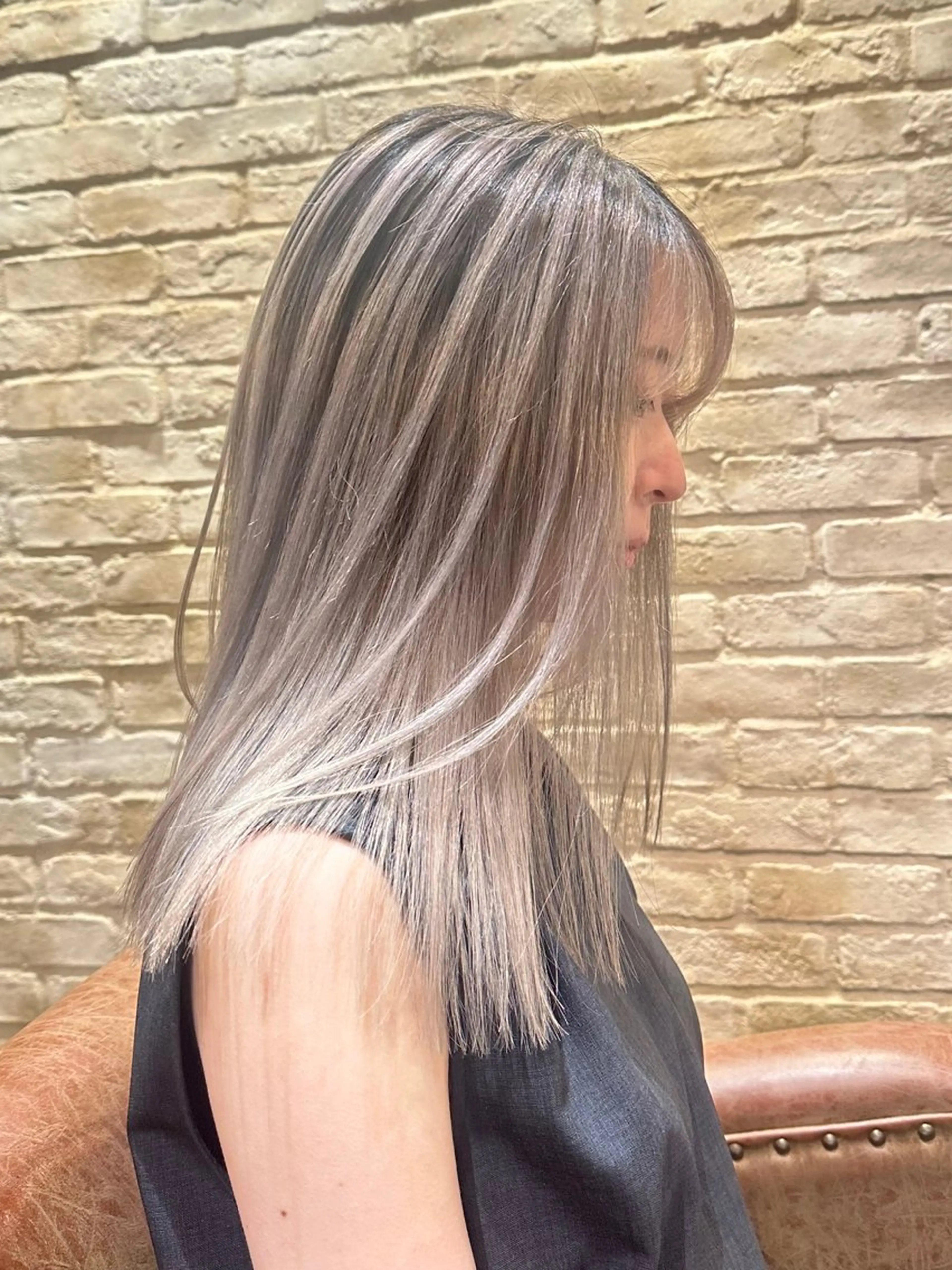 ロング ハイトーン/渋谷 かわいみきとのヘアスタイル