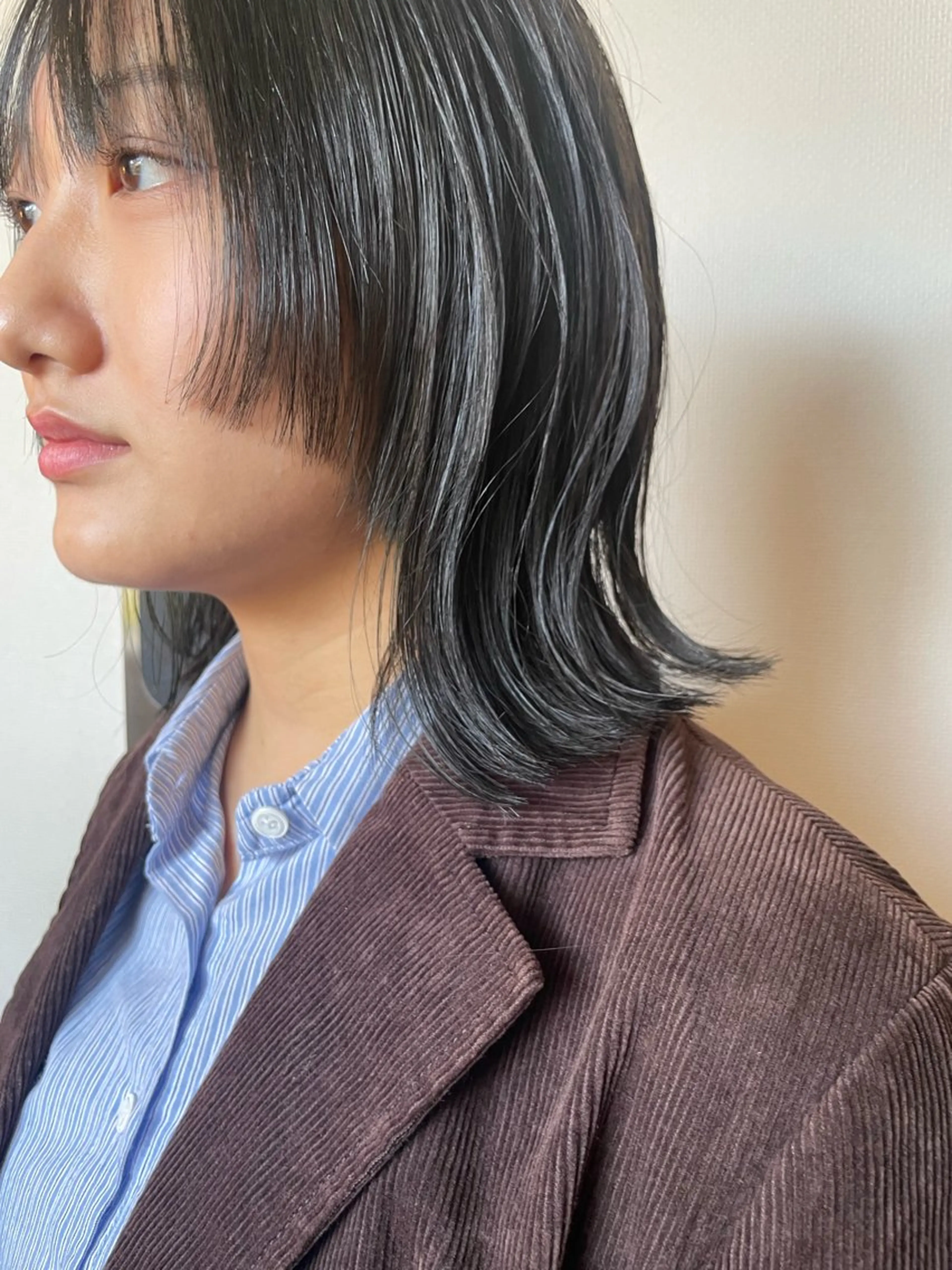 ミディアム カラー EIGHT MAYUのヘアスタイル