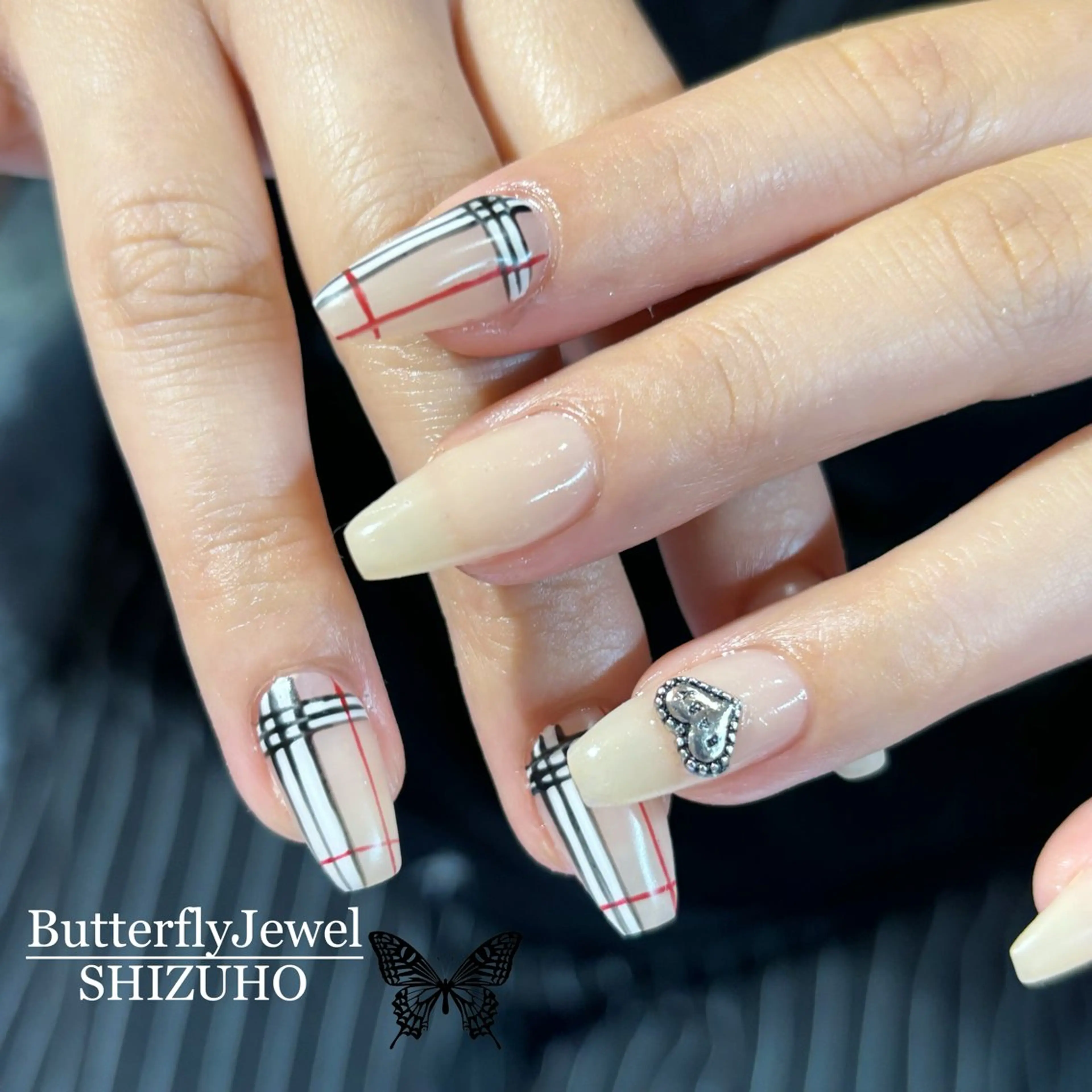 ネイル シンプルネイル ハンドネイル Butterfly Jewel本店 石原のネイルデザイン