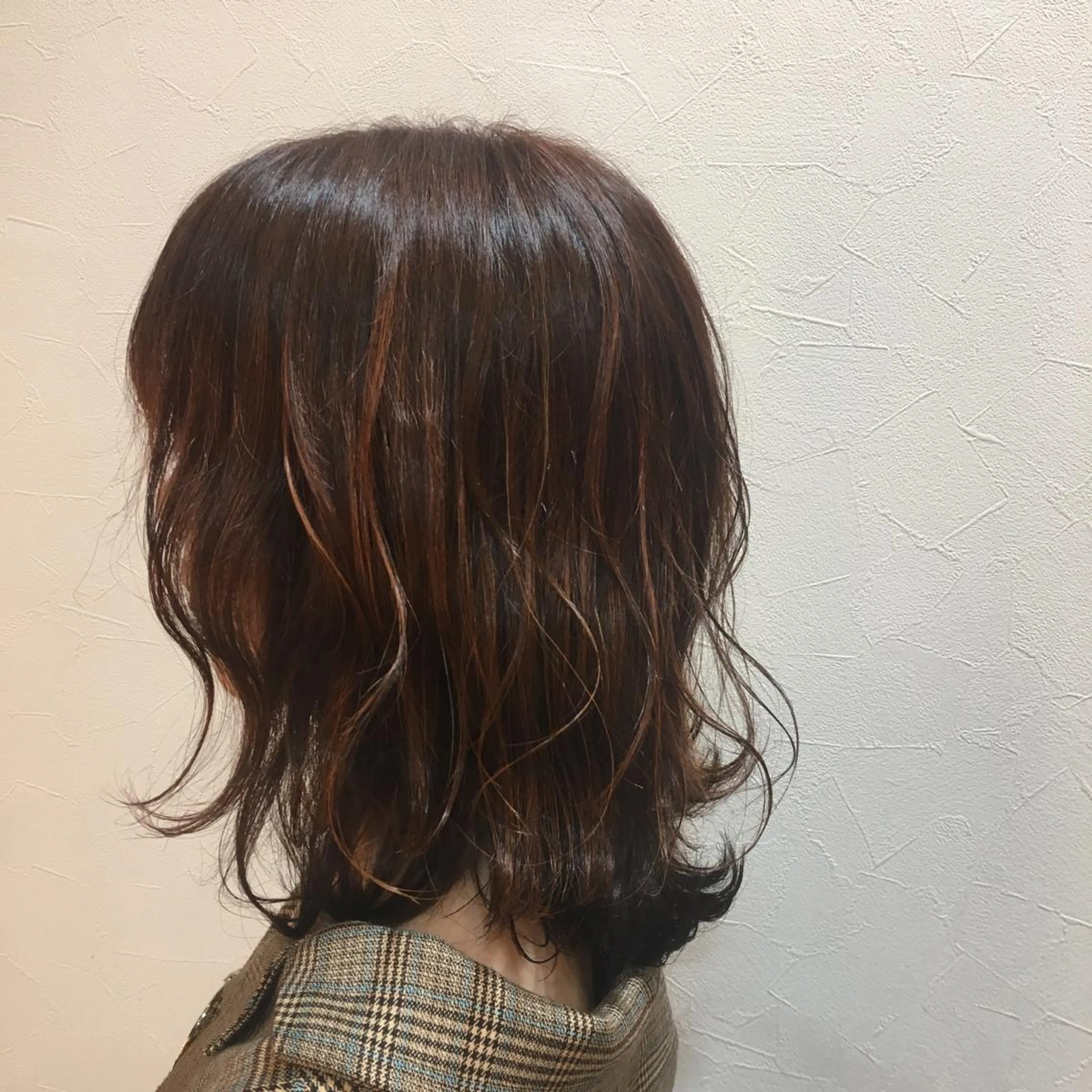 ミディアム カラー ベージュカラー ハイライトカラー オレンジ オレンジベージュ ハイライト ヘアカラー トリートメント Minori【ミノリ】所属・井手 孔介のヘアスタイル