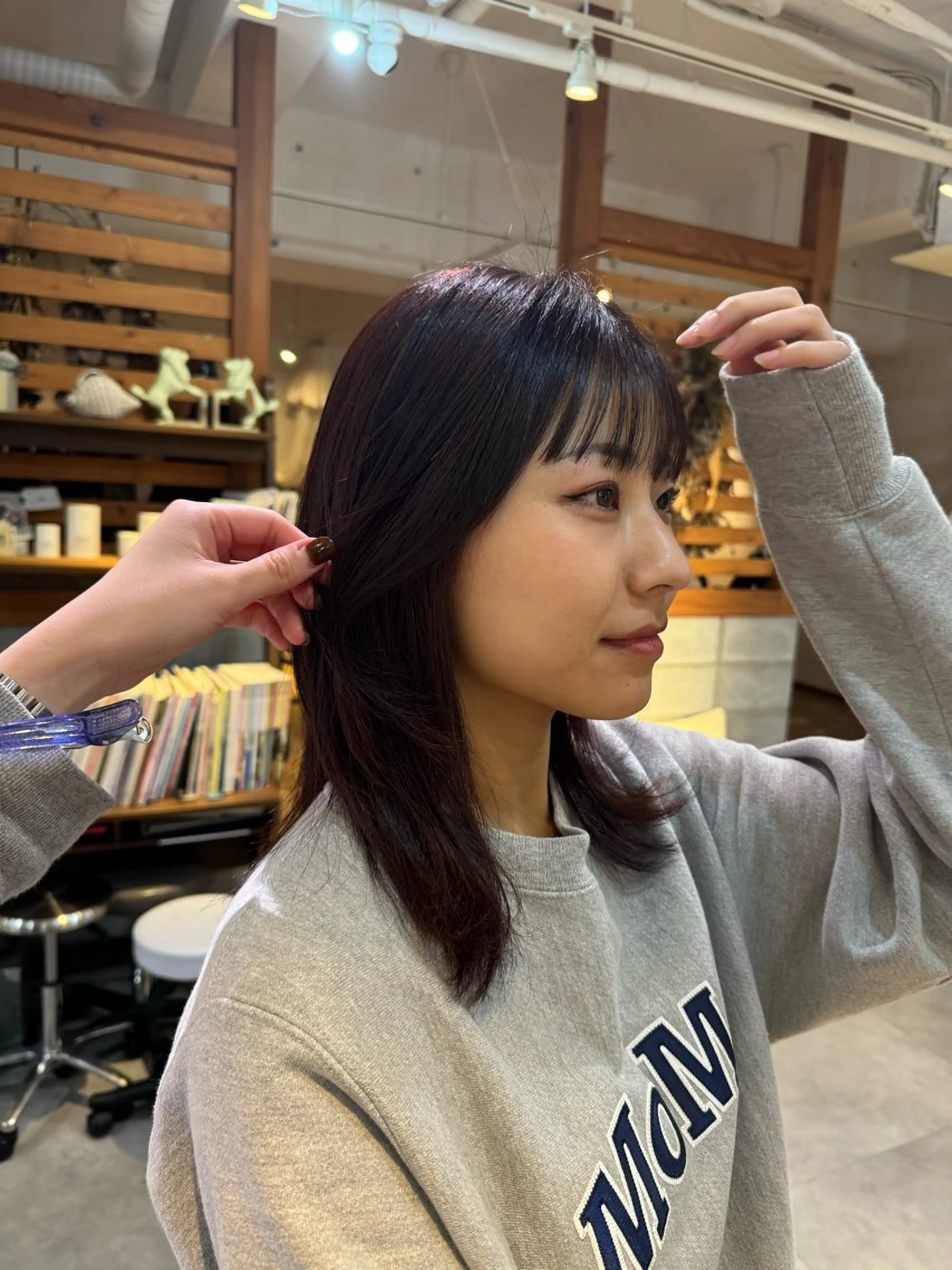 カラー 黒髪 レッドカラー ヘアカラー Revie  hair所属・福田ひより🐥 ワンカラー/ブリーチのヘアスタイル