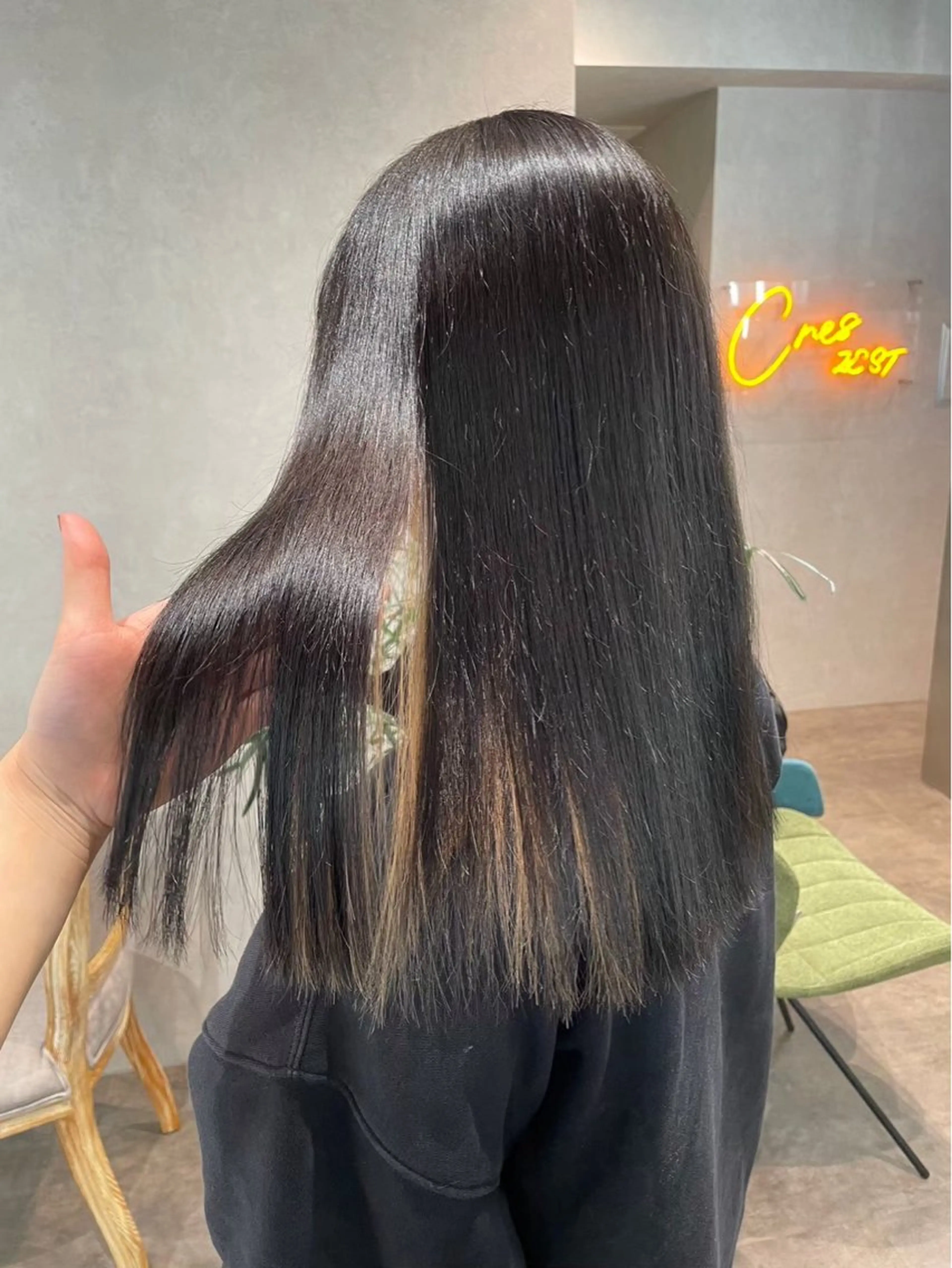 ロング カラー ヘアアレンジ 切りっぱなしボブ ブリーチ ダブルカラー イヤリングカラー ハイライトカラー 🩵 iona 🩵のヘアスタイル
