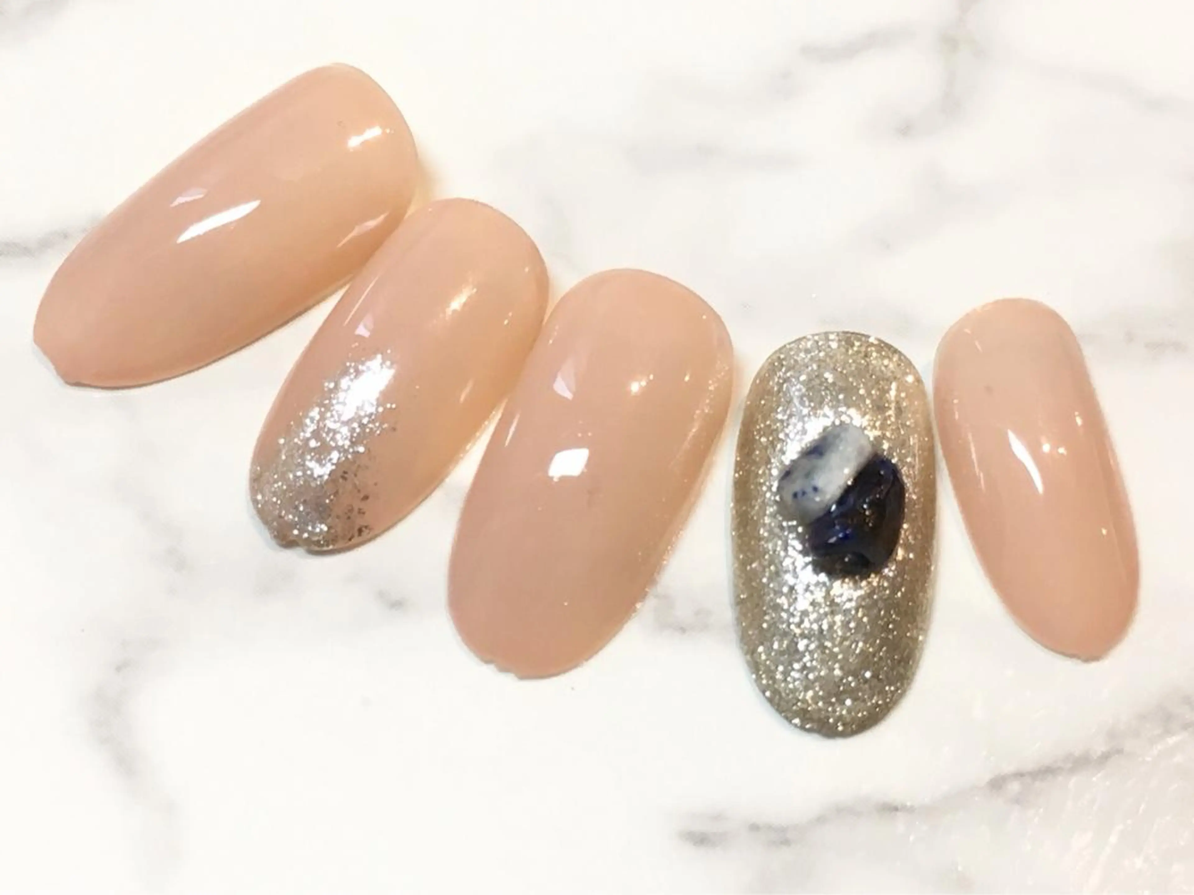 ネイル Aubel.nord_nail所属・Aubel.nord オーベルノールのネイルデザイン