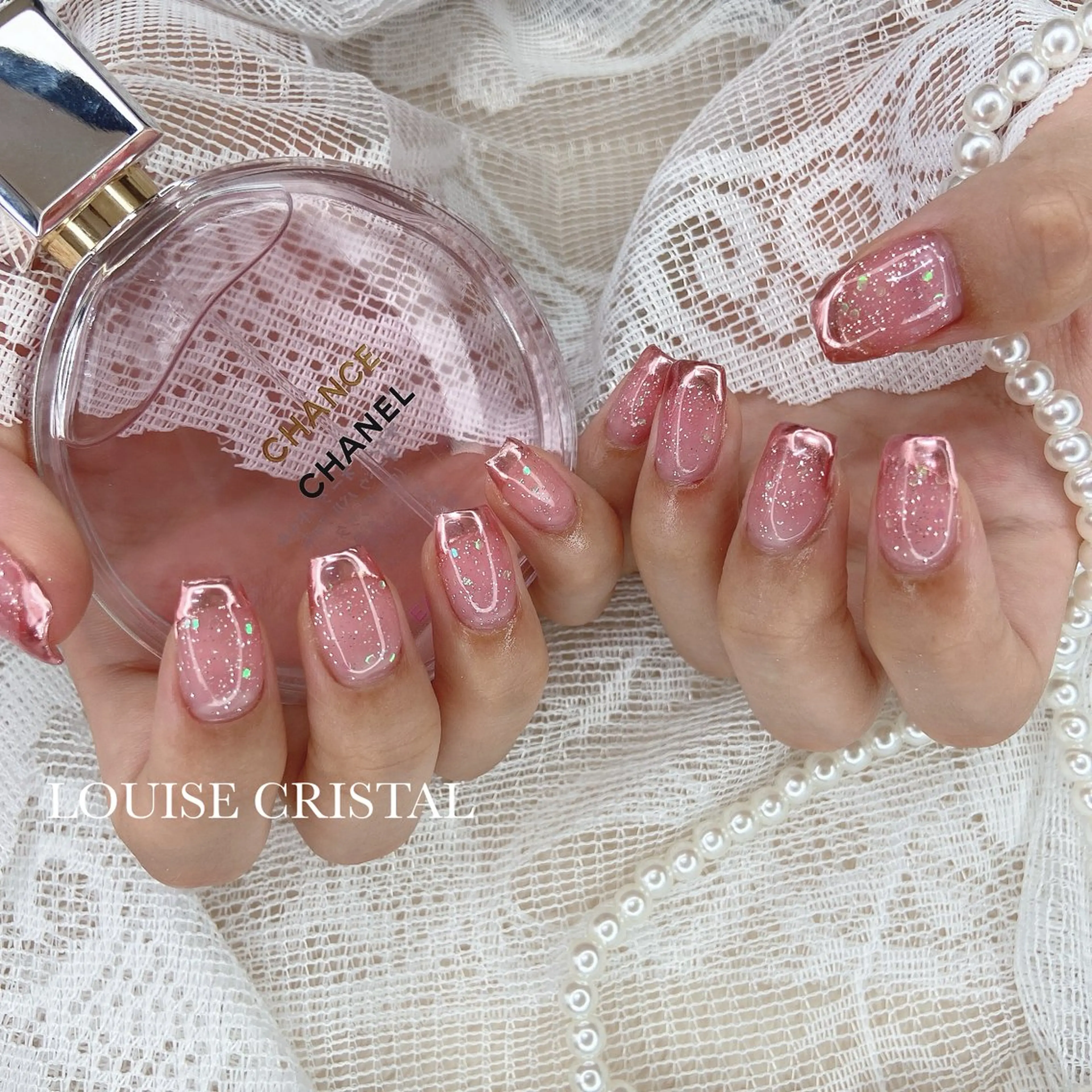 ネイル ハンドネイル LOUISE CRYSTALのネイルデザイン