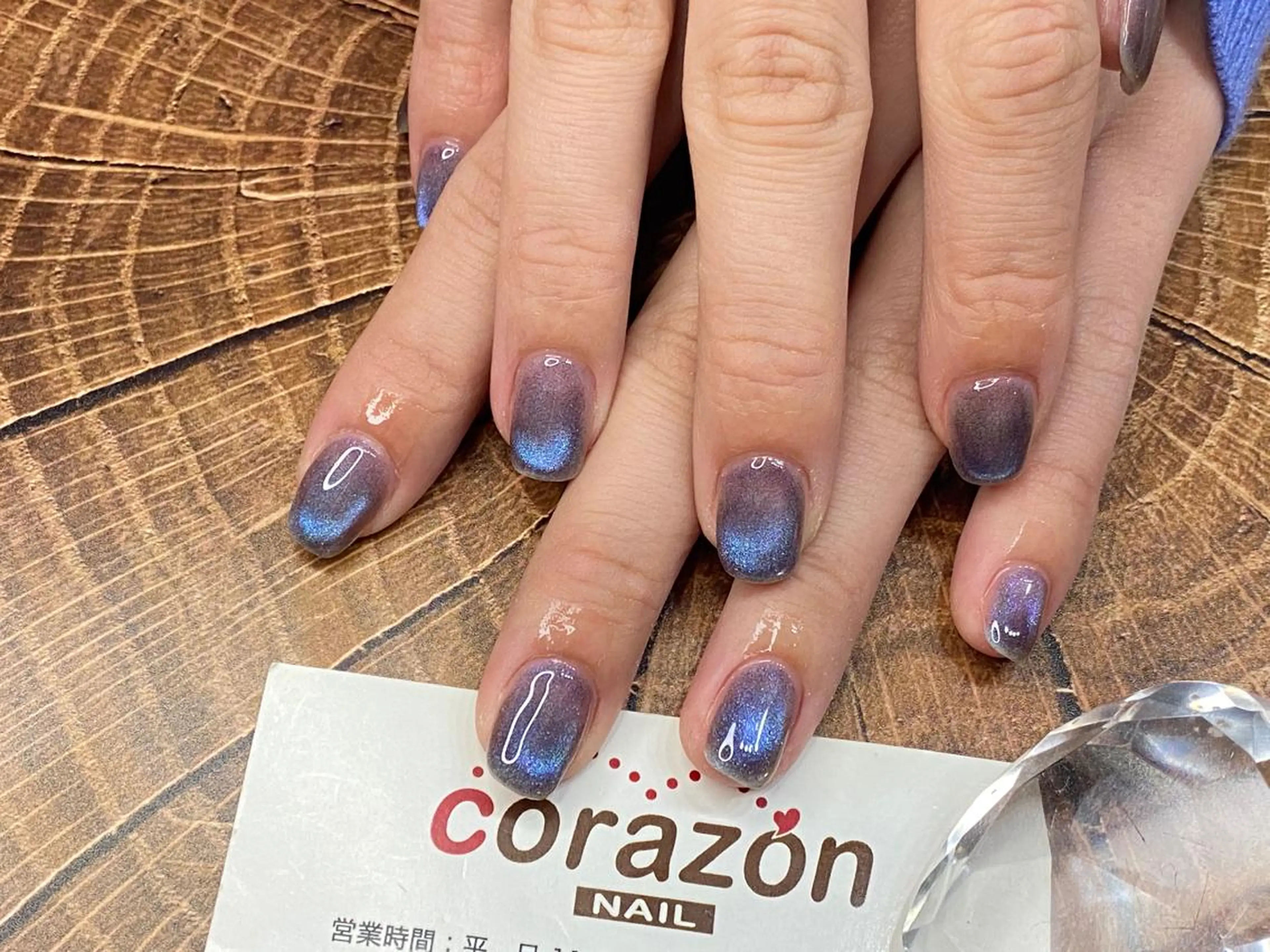 ネイル ジェルネイル マグネットネイル マグネットワンカラー ワンカラーネイル パープル ハンドネイル corazon所属・ネイリスト aicoのネイルデザイン