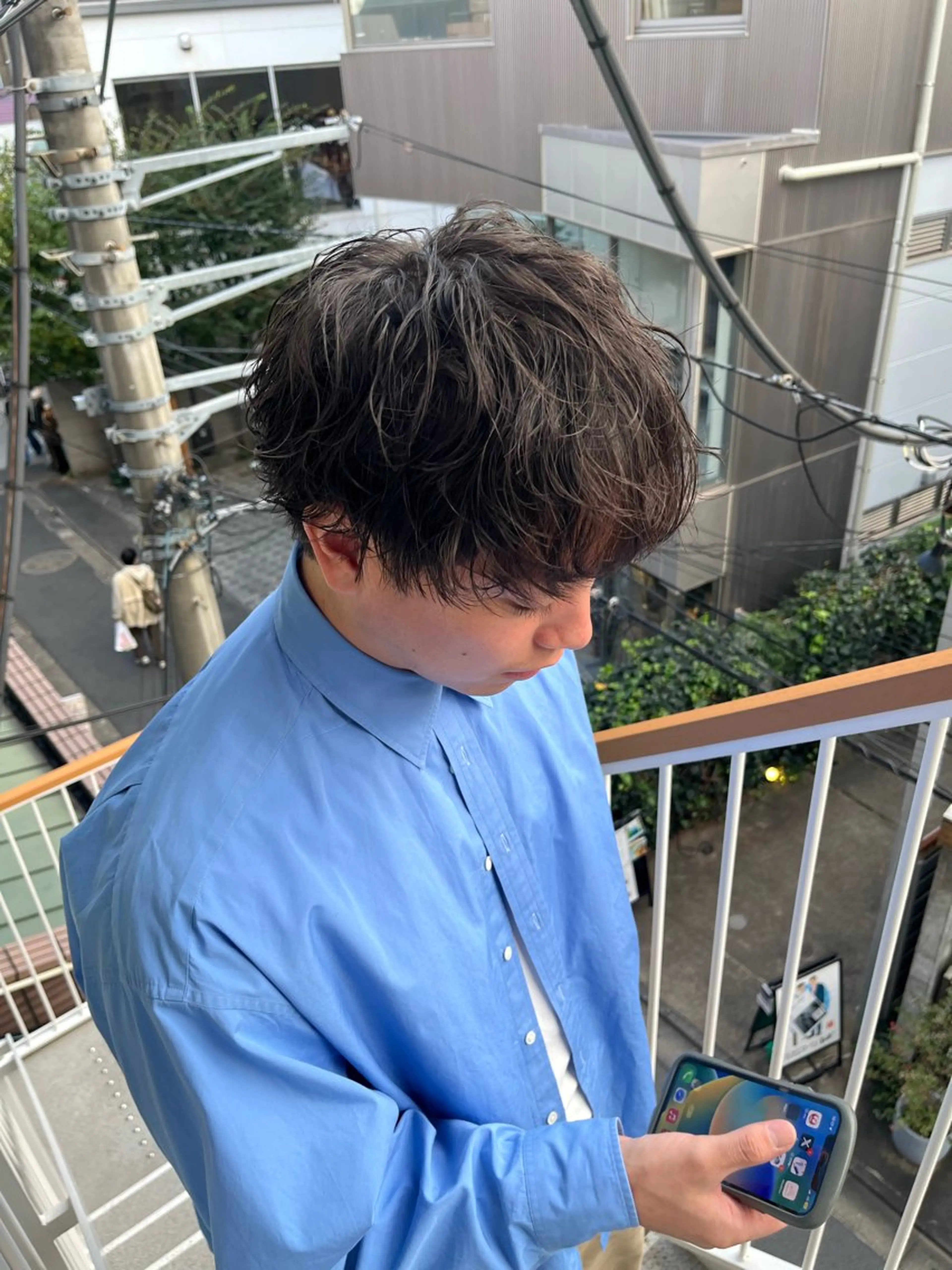ショート カラー パーマ メンズ メンズパーマ 波巻きパーマ カット ヘアカラー パーマ トリートメント ヘッドスパ メンズカット メンズパーマヤマザキのヘアスタイル