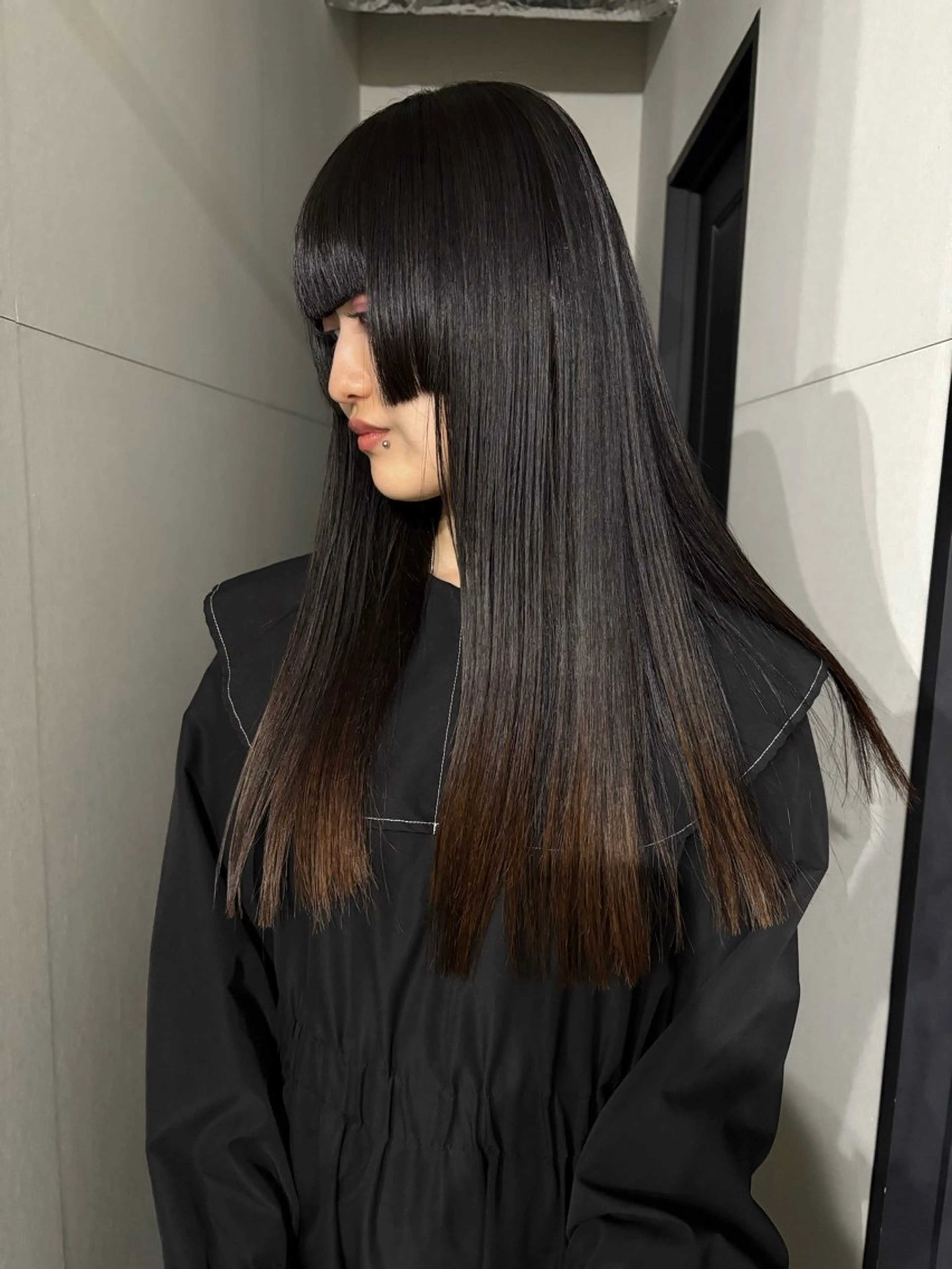 セミロング カット ヘアカラー Iwama momokaのヘアスタイル