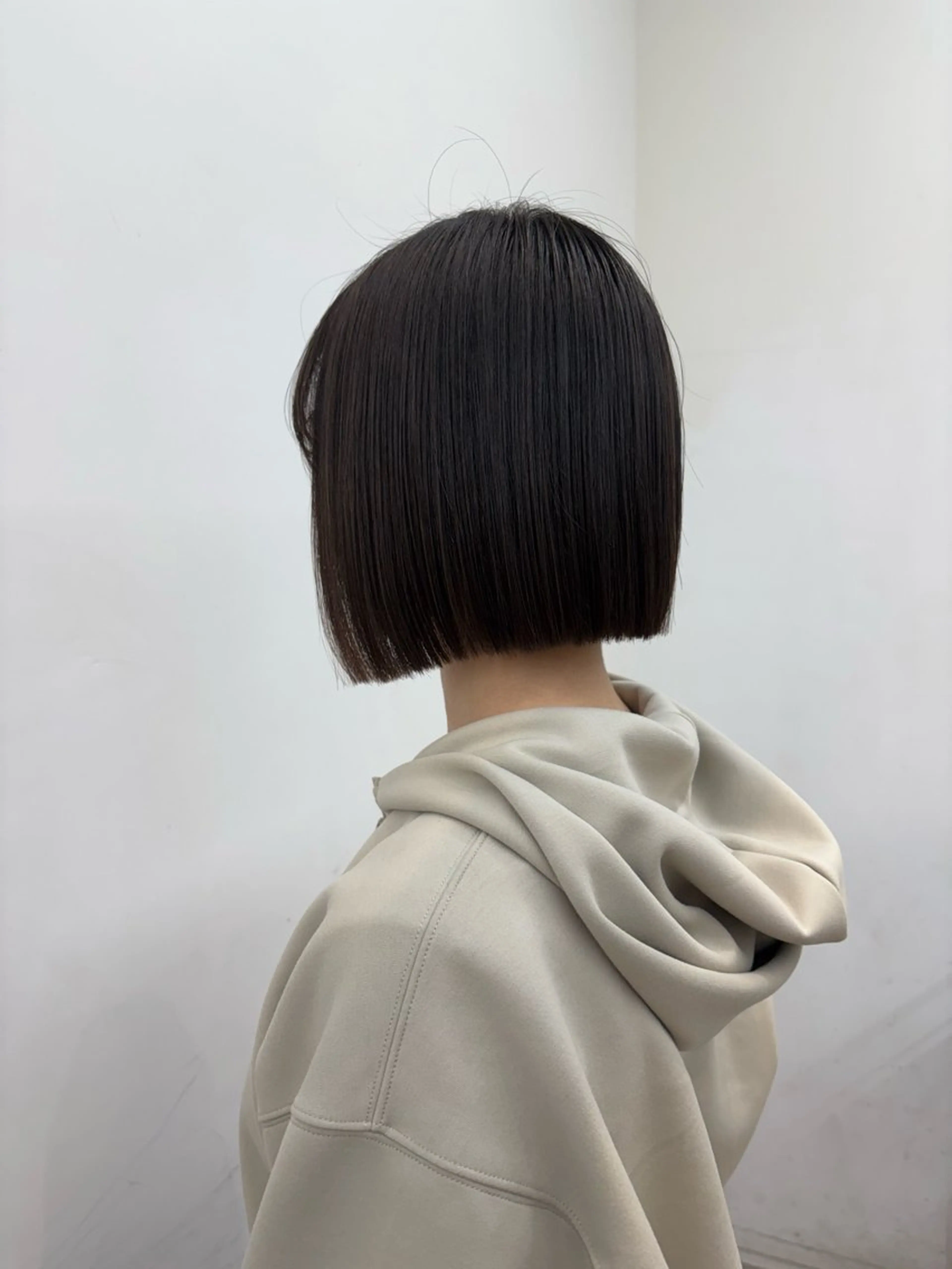 ショート nok所属・レイヤー/ベージュ/ どますず🌺のヘアスタイル