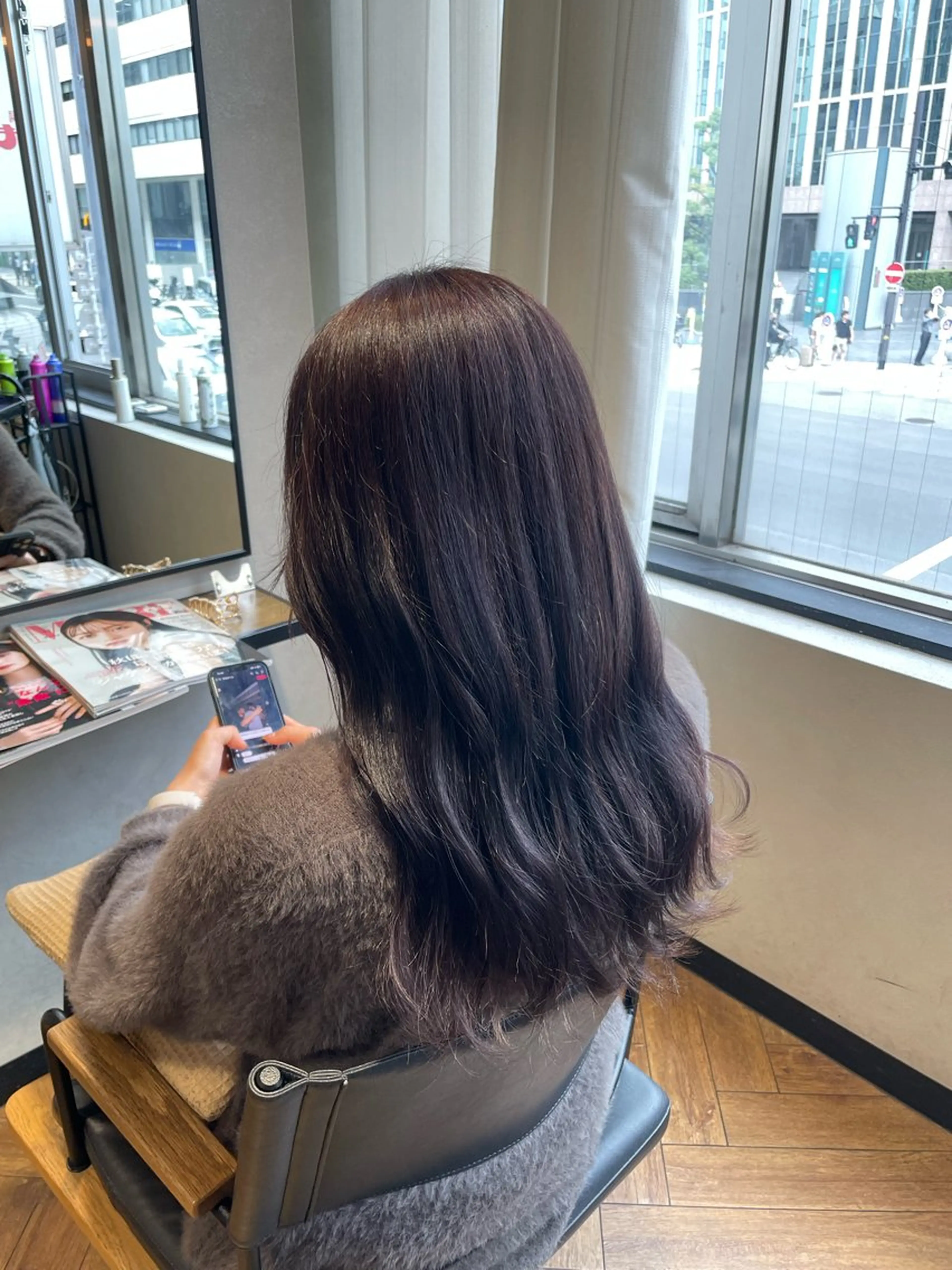 ロング 檜谷 晴のヘアスタイル