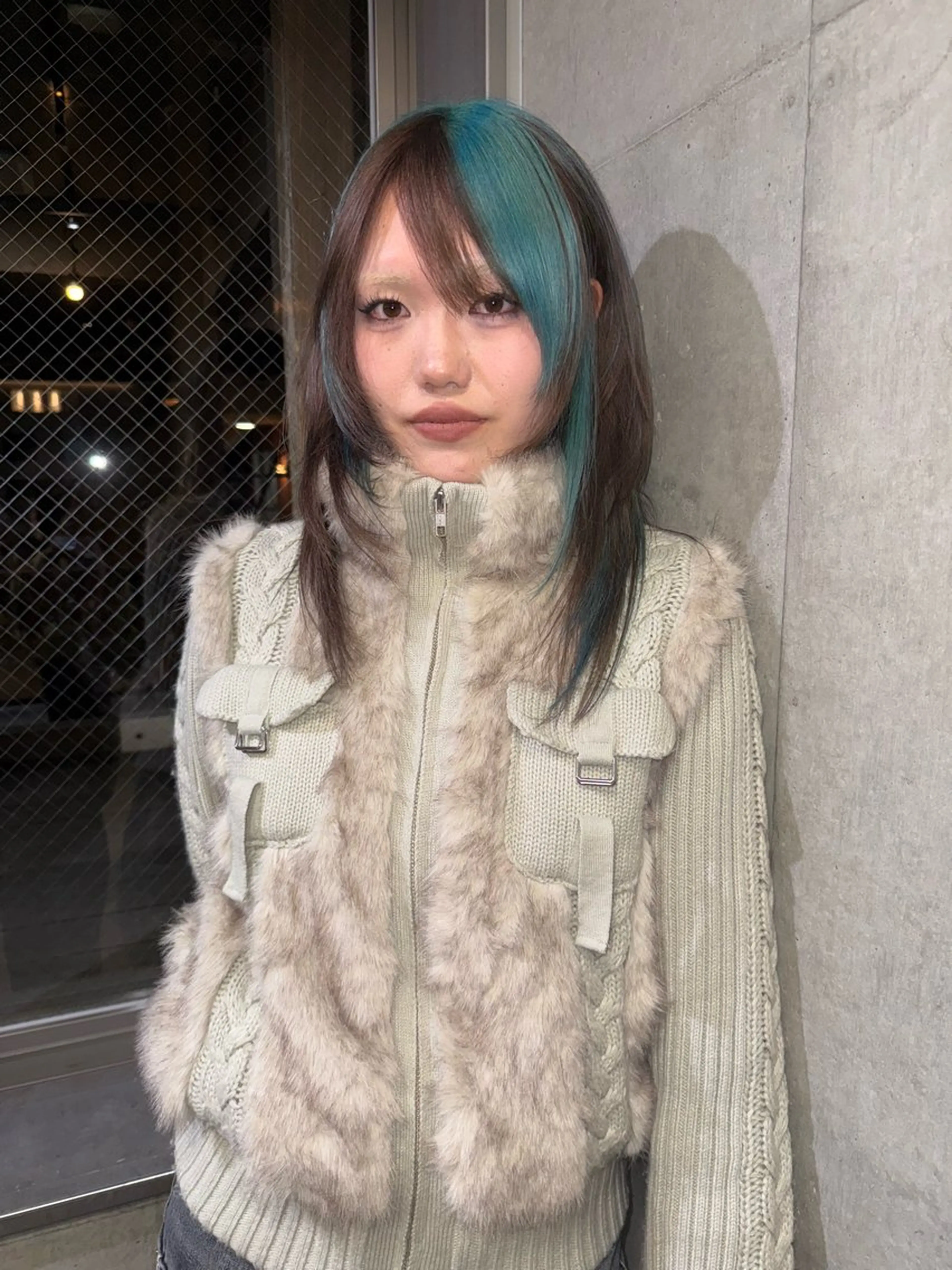 ミディアム レイヤーカット カット ヘアカラー レイヤーカット\ウル フ　chinatsuのヘアスタイル