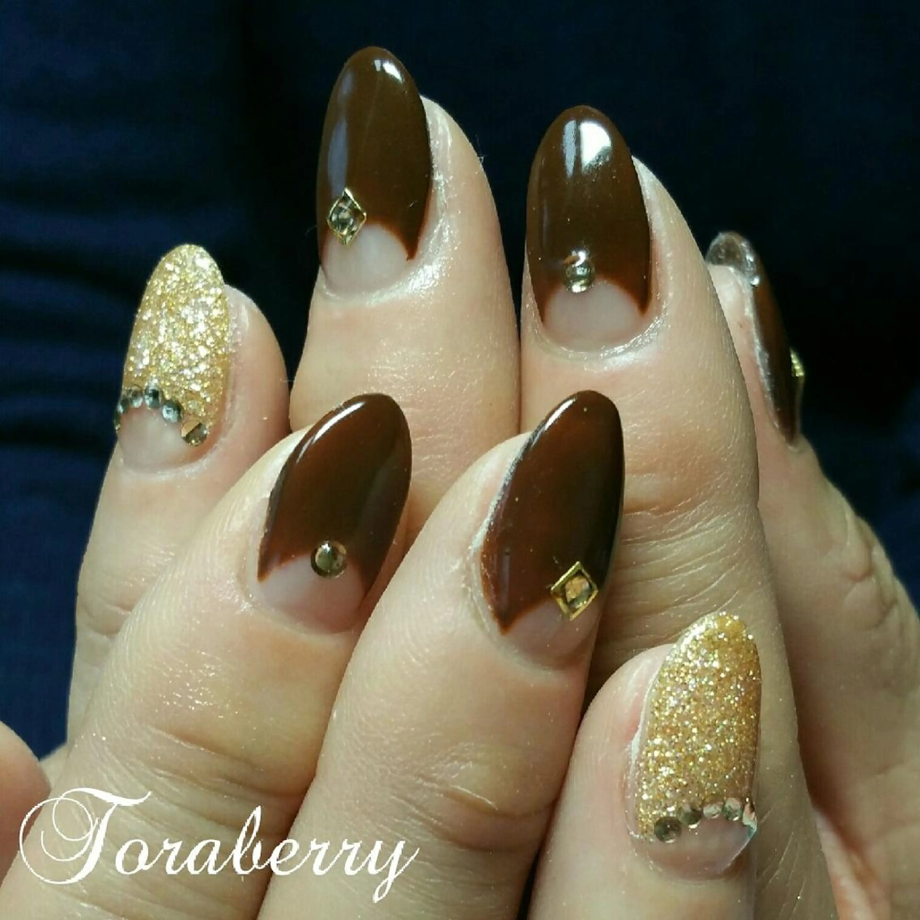 ネイル フレンチネイル 逆フレンチ ネイリスト なつみのネイルデザイン