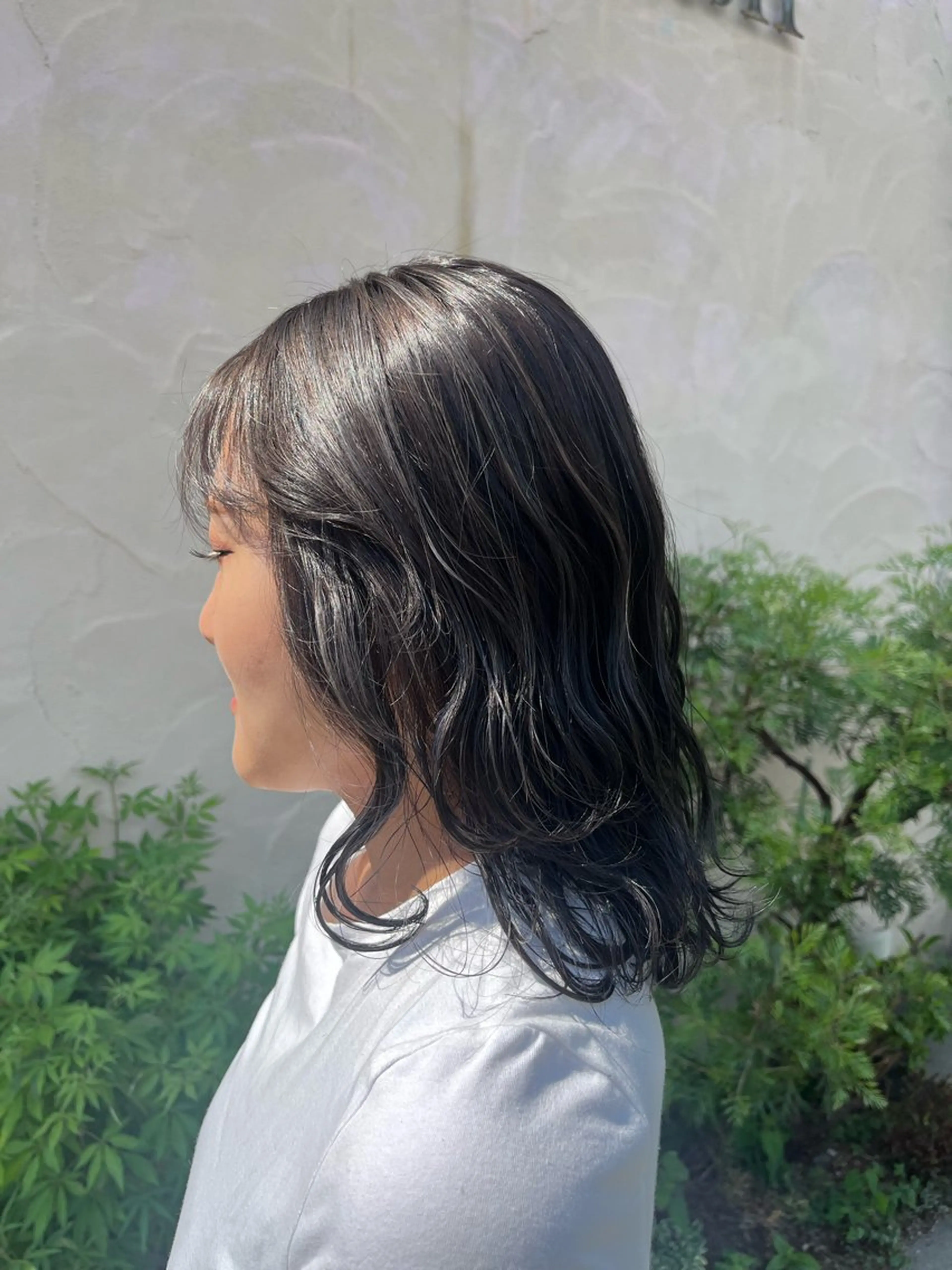 セミロング 伊津 綾理彩のヘアスタイル