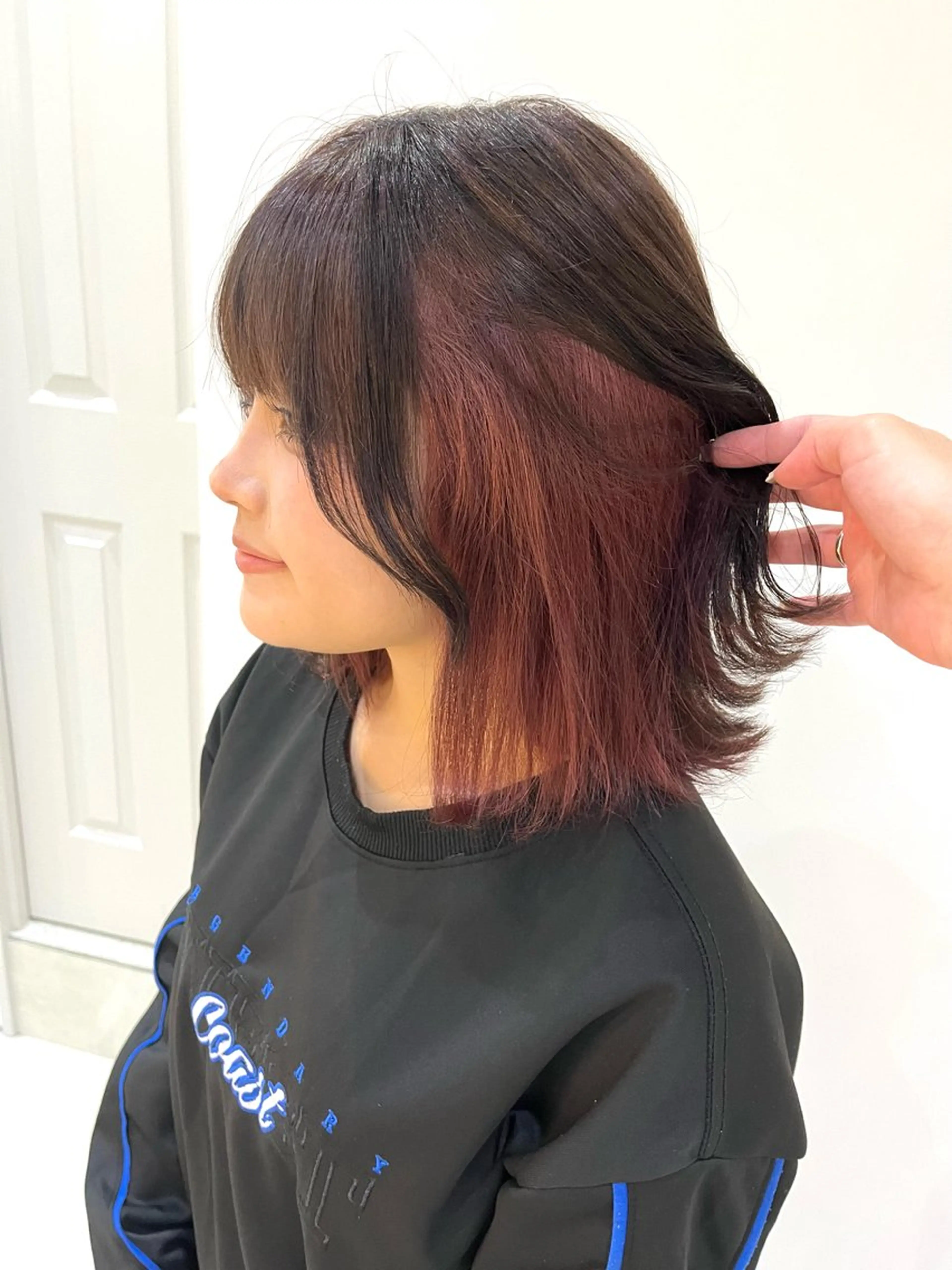 ミディアム カラー ヘアアレンジ 🥀暖色韓国ヘア💕 保科侑花のヘアスタイル