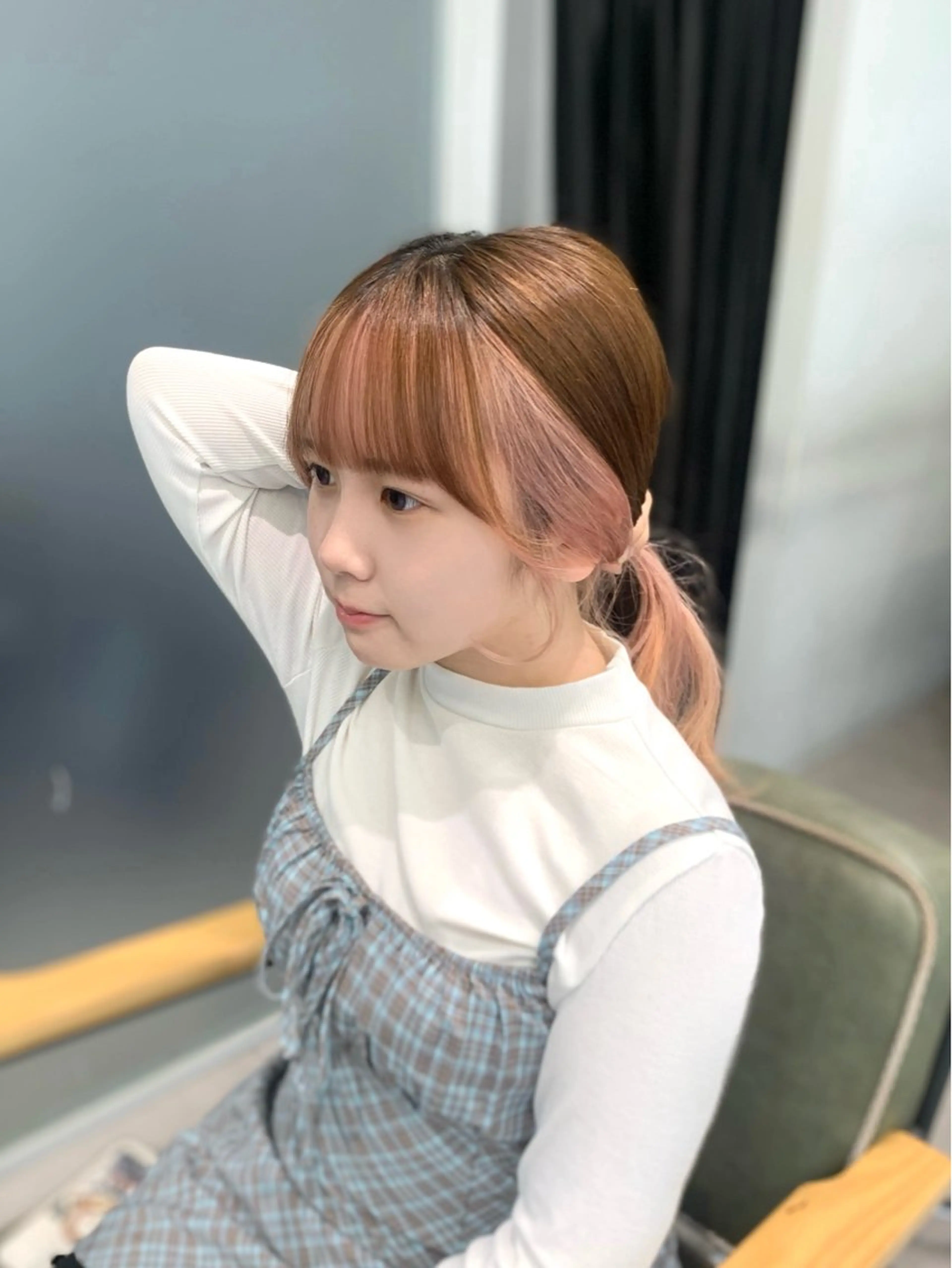 ロング カット ヘアカラー shes茶屋町アリサ 🎀顔周り×韓国風のヘアスタイル