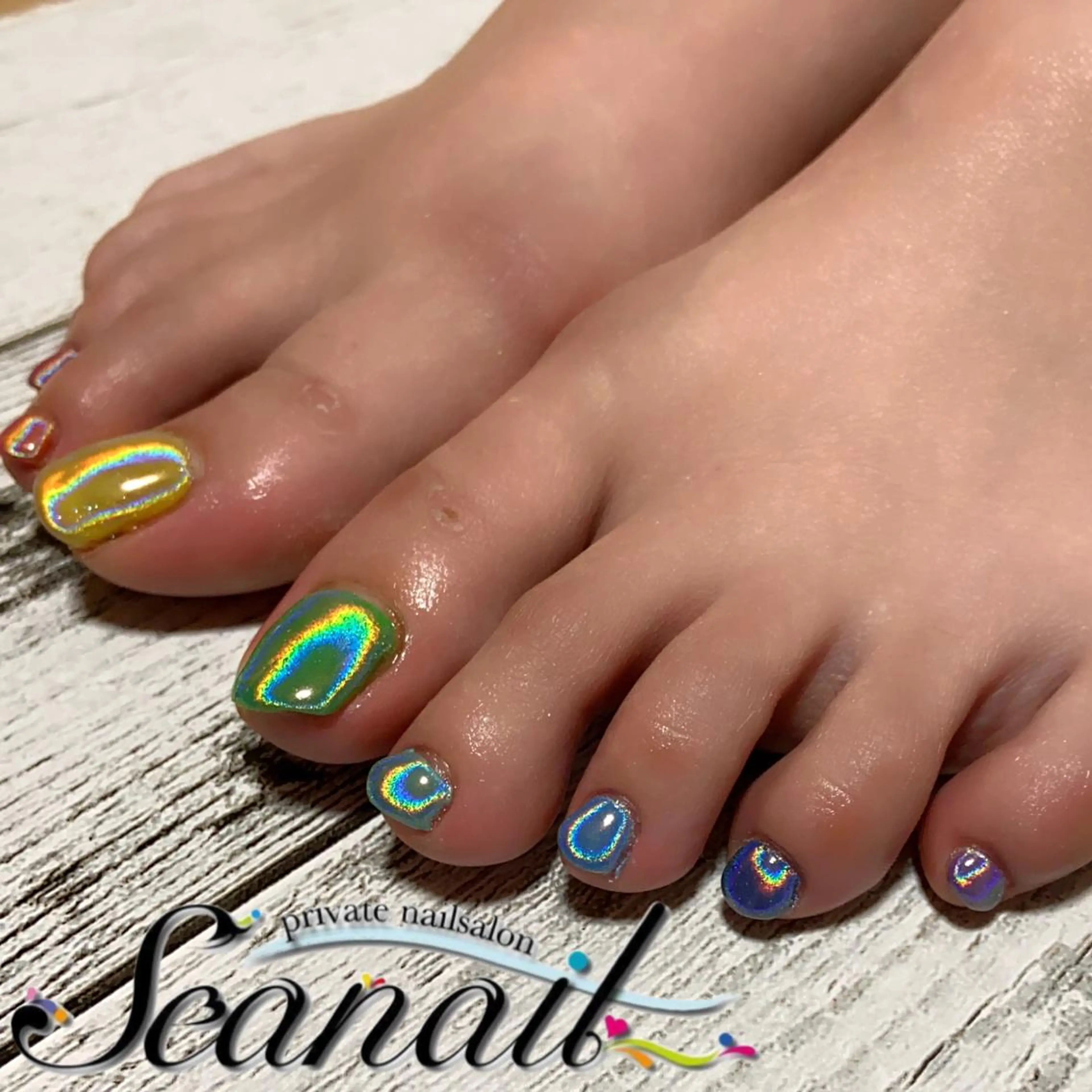 ネイル アートネイル フットネイル ジェルネイル 持ち込み 赤色 小尾 栞のネイルデザイン