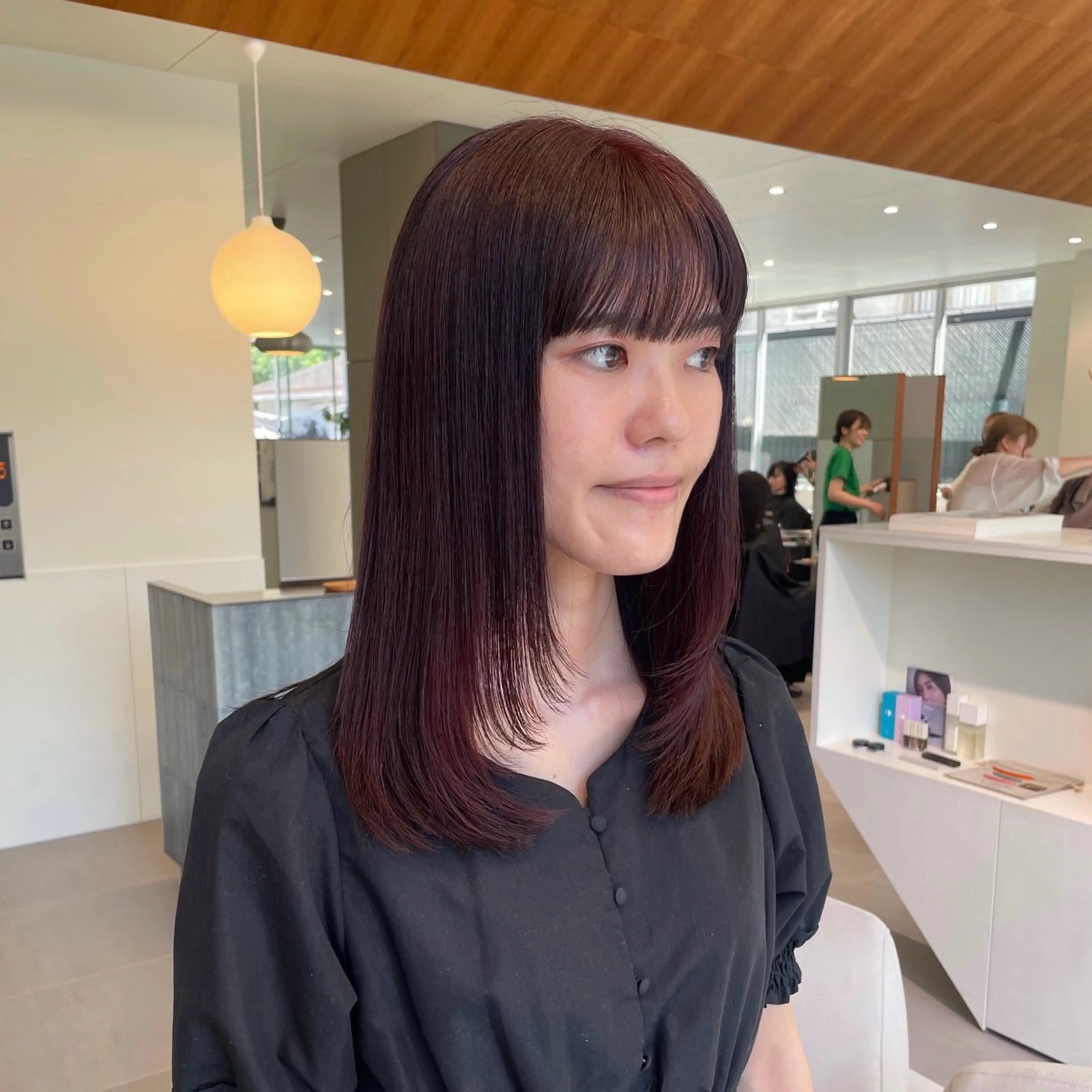 セミロング カラー ベージュカラー ブリーチ カシス 透明感カラー ダブルカラー カット ヘアカラー トリートメント ブリーチ/レイヤー 🌻Mutsumiのヘアスタイル