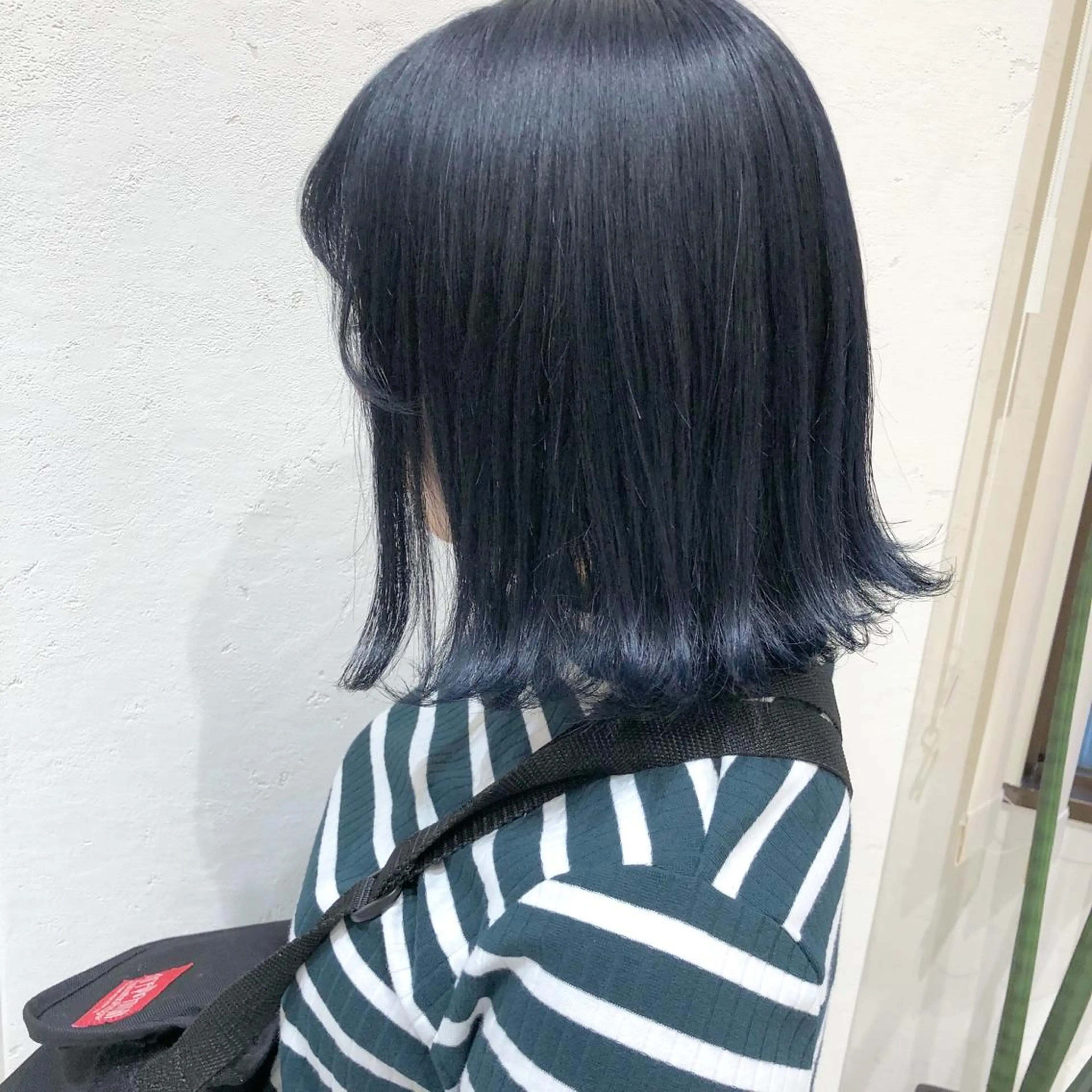 ミディアム カラー パーマ ヘアアレンジ 黒髪 ブルーカラー ブルーブラック ヘアカラー トリートメント LUCK本厚木 浦住 貴大のヘアスタイル