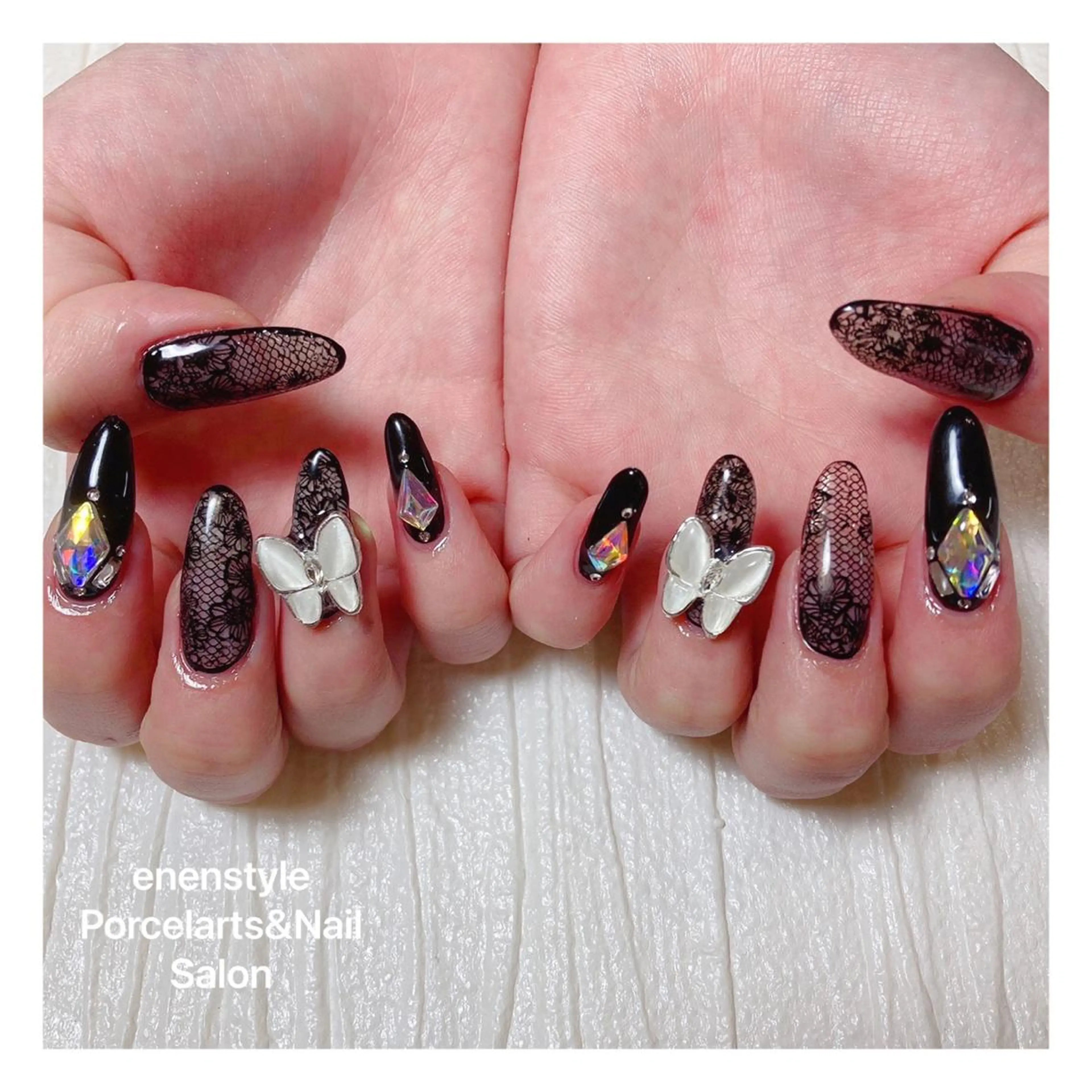 ミディアム ネイル ハンドネイル 👑enen style👑のネイルデザイン