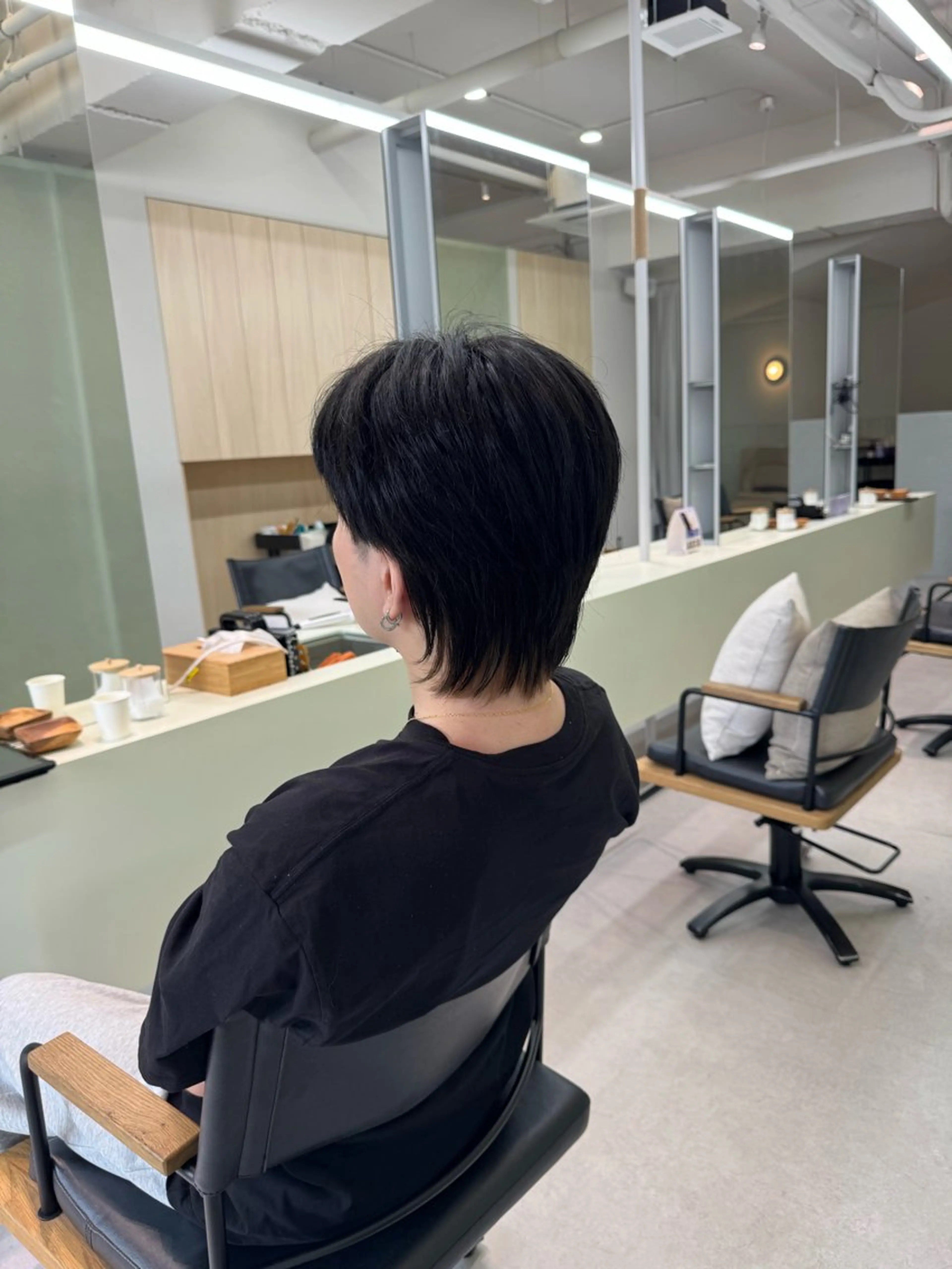 メンズ メンズブリーチ マッシュウルフ マッシュ メンズウルフカット ウルフカット DEEokazaki kobayashiのヘアスタイル