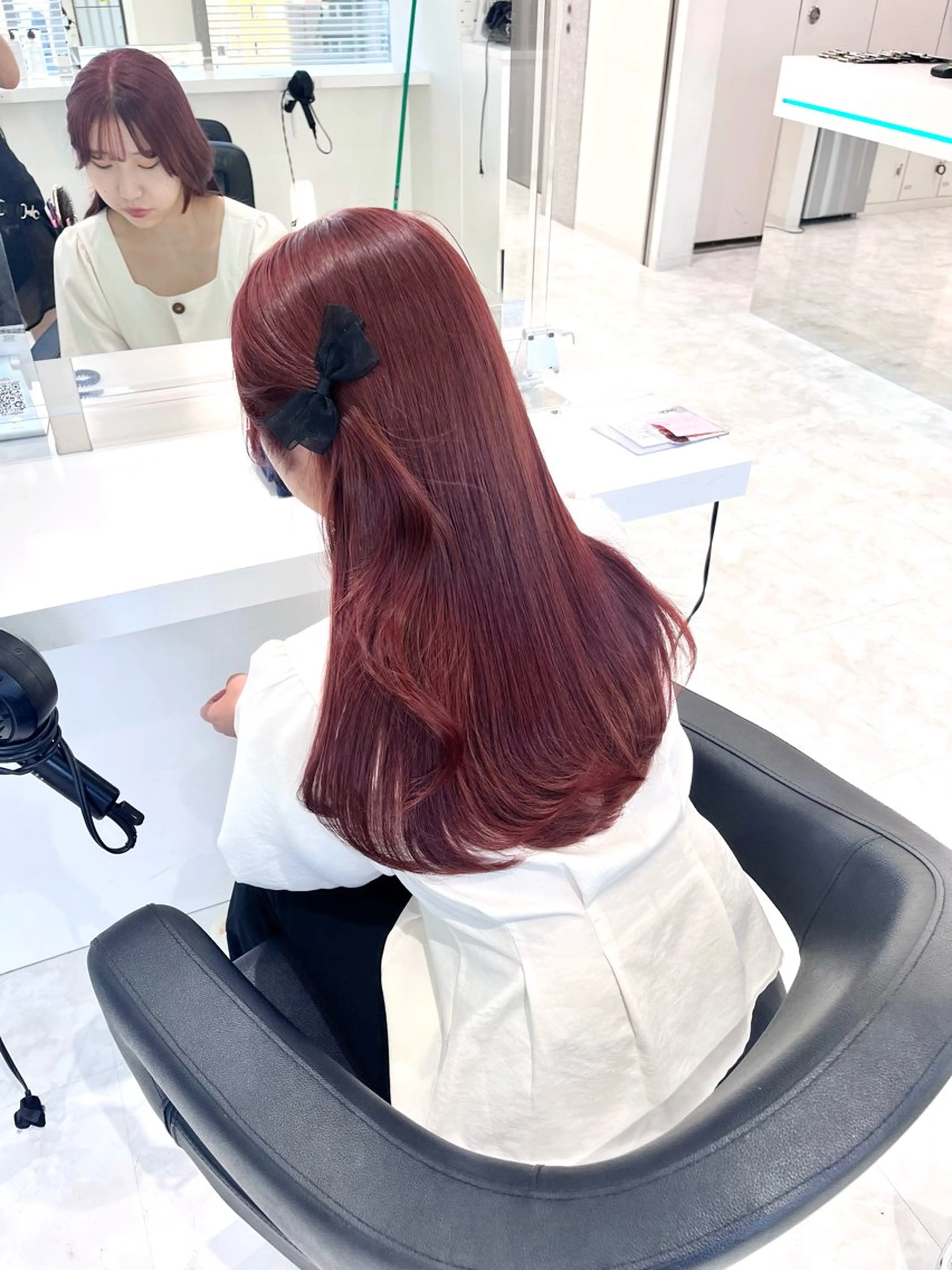 ロング カラー ヘアアレンジ ブリーチ/ハイトーン 特化🎀Saki🎀のヘアスタイル