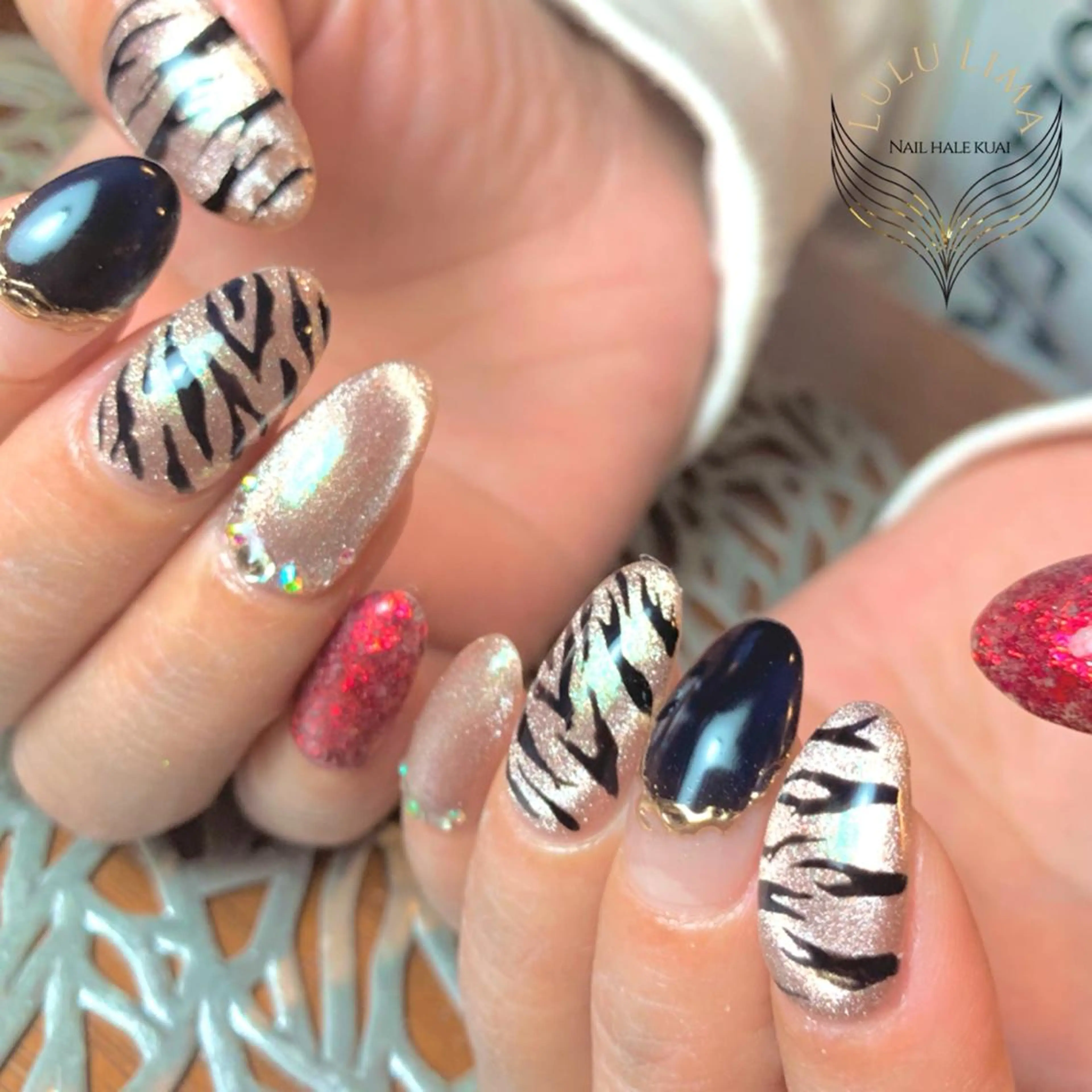 ネイル アニマル柄 ハンドネイル ハンドケア LULU LIMAのネイルデザイン