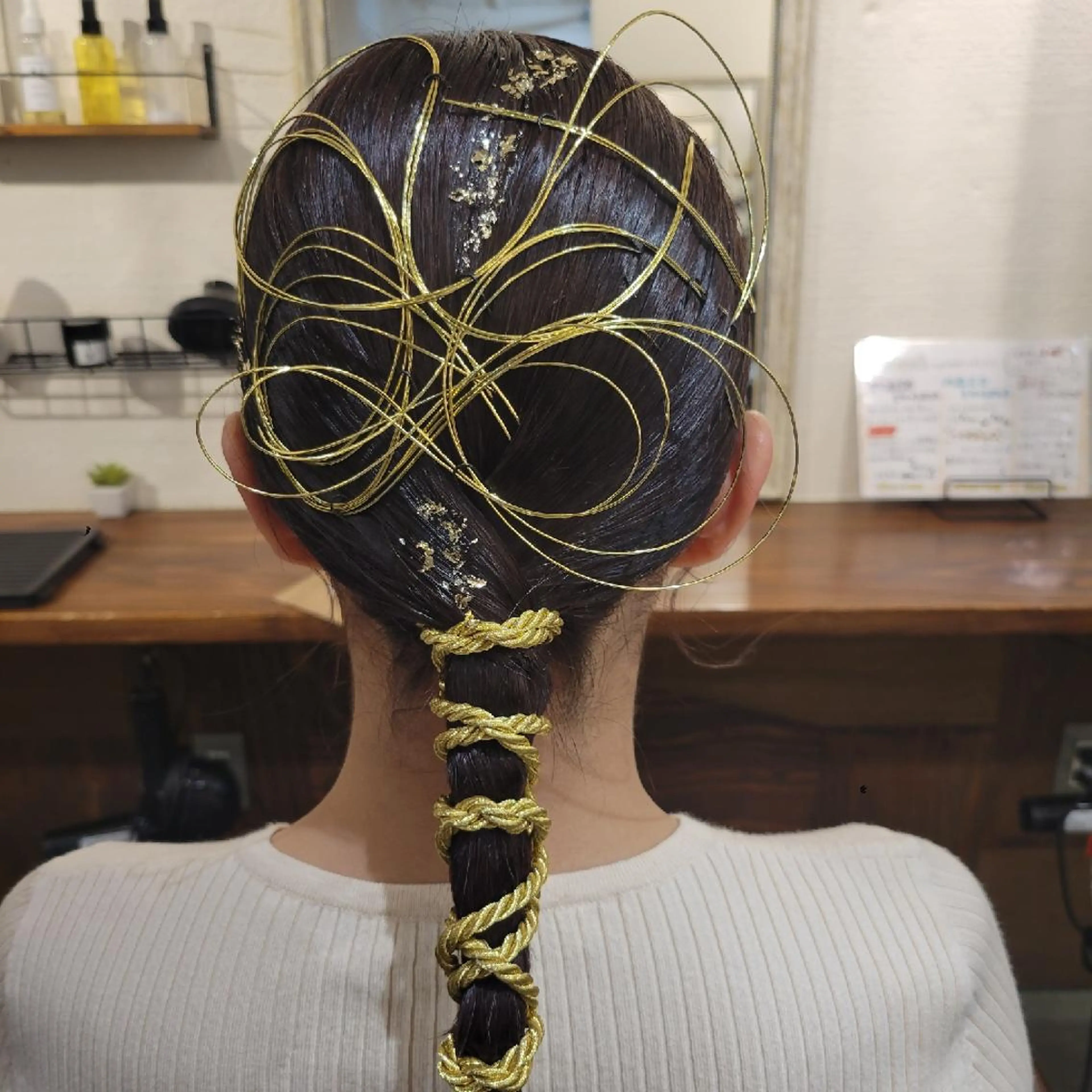 ヘアアレンジ 成人式 卒業式のヘアスタイル ヘアセット 🇰🇷透明感×ハイ トーン🌟tomoのヘアスタイル