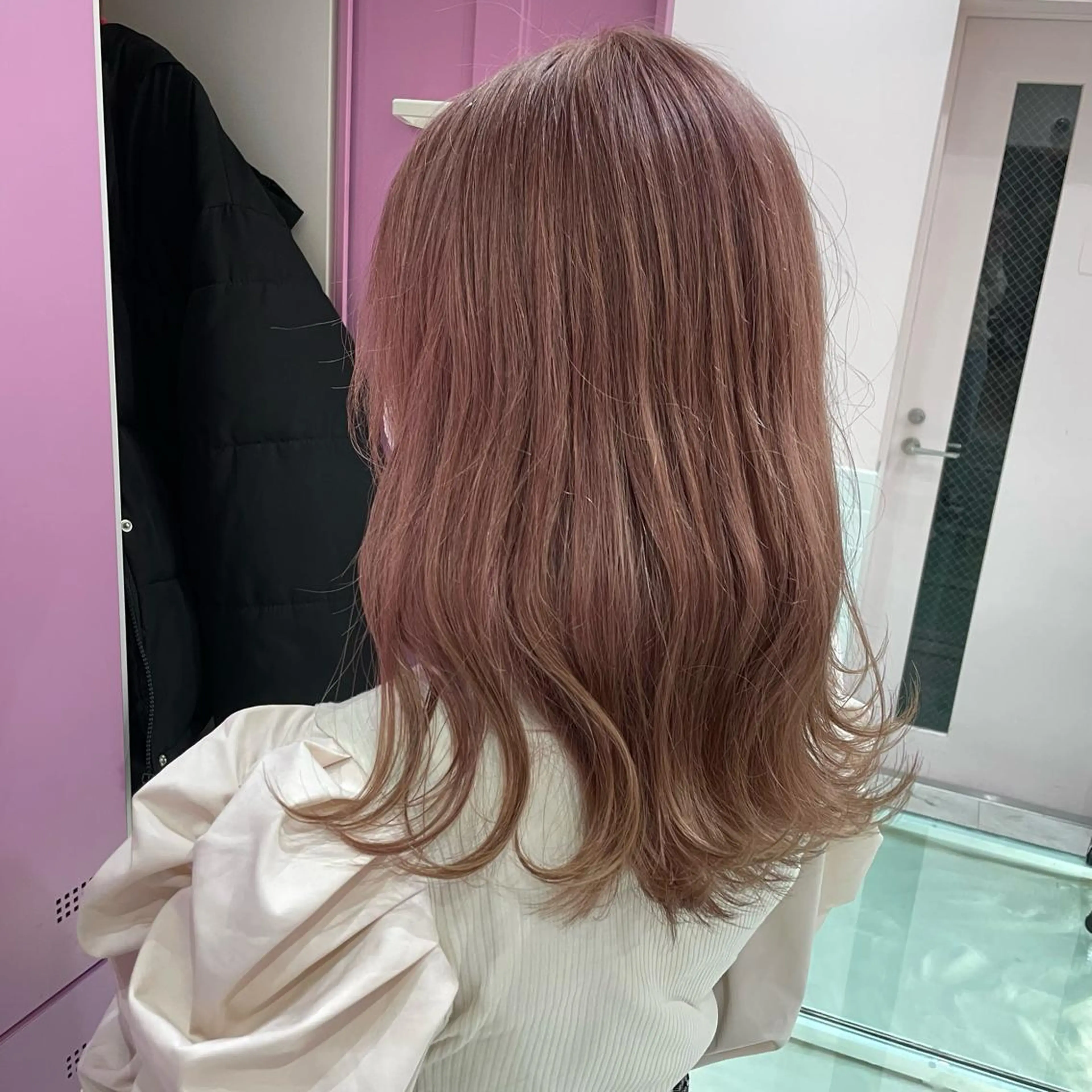セミロング カラー ベージュカラー ピンクカラー ピンクベージュ ヘアカラー トリートメント ヘアセット lot横浜所属・🫧tatsuki 🫧“lot 横浜“のヘアスタイル