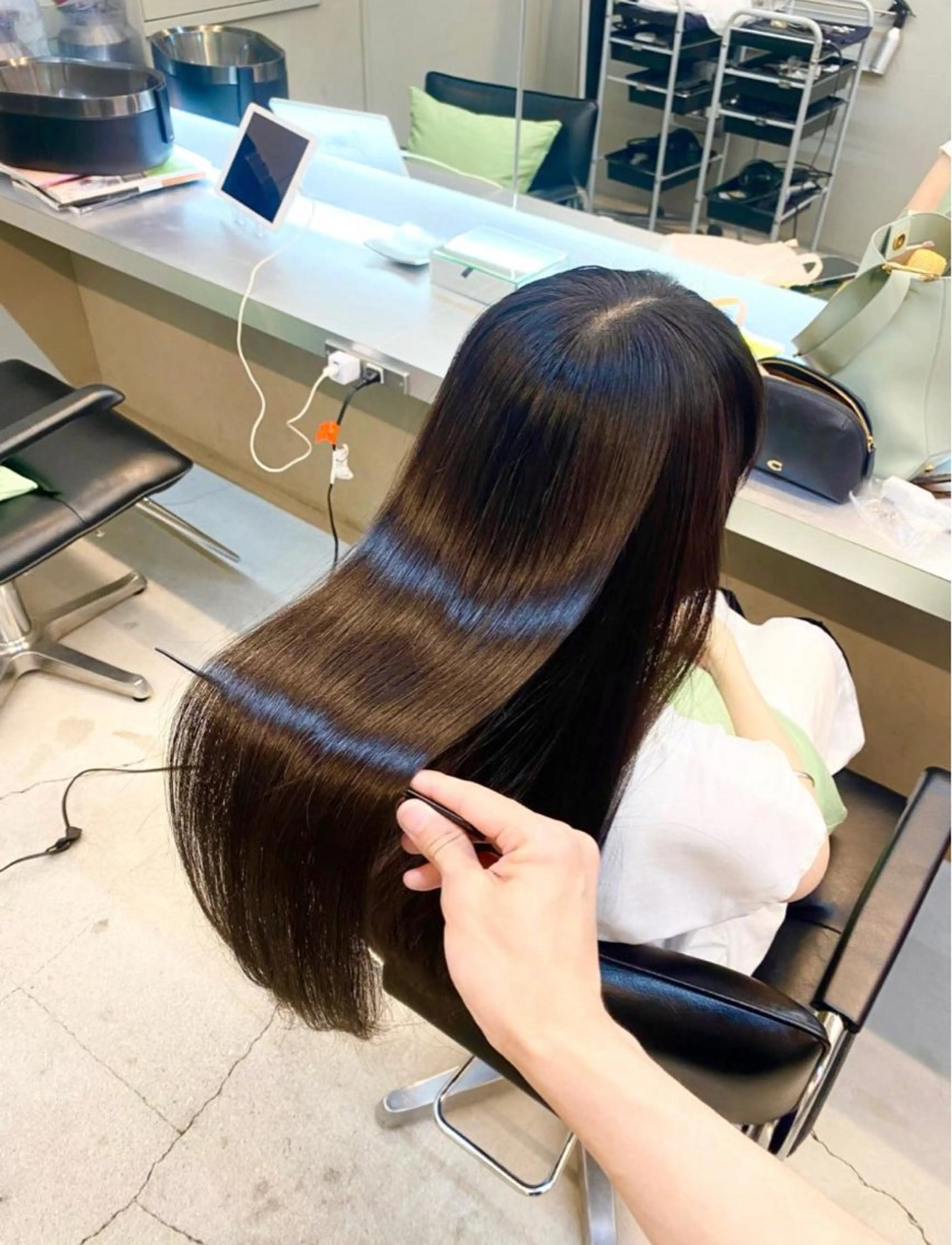 ロング パーマ 伸ばしかけ 縮毛矯正 酸性ストレート ストレートパーマ カット 縮毛矯正 トリートメント ✨髪質改善職人✨ デザインカラー/若林のヘアスタイル