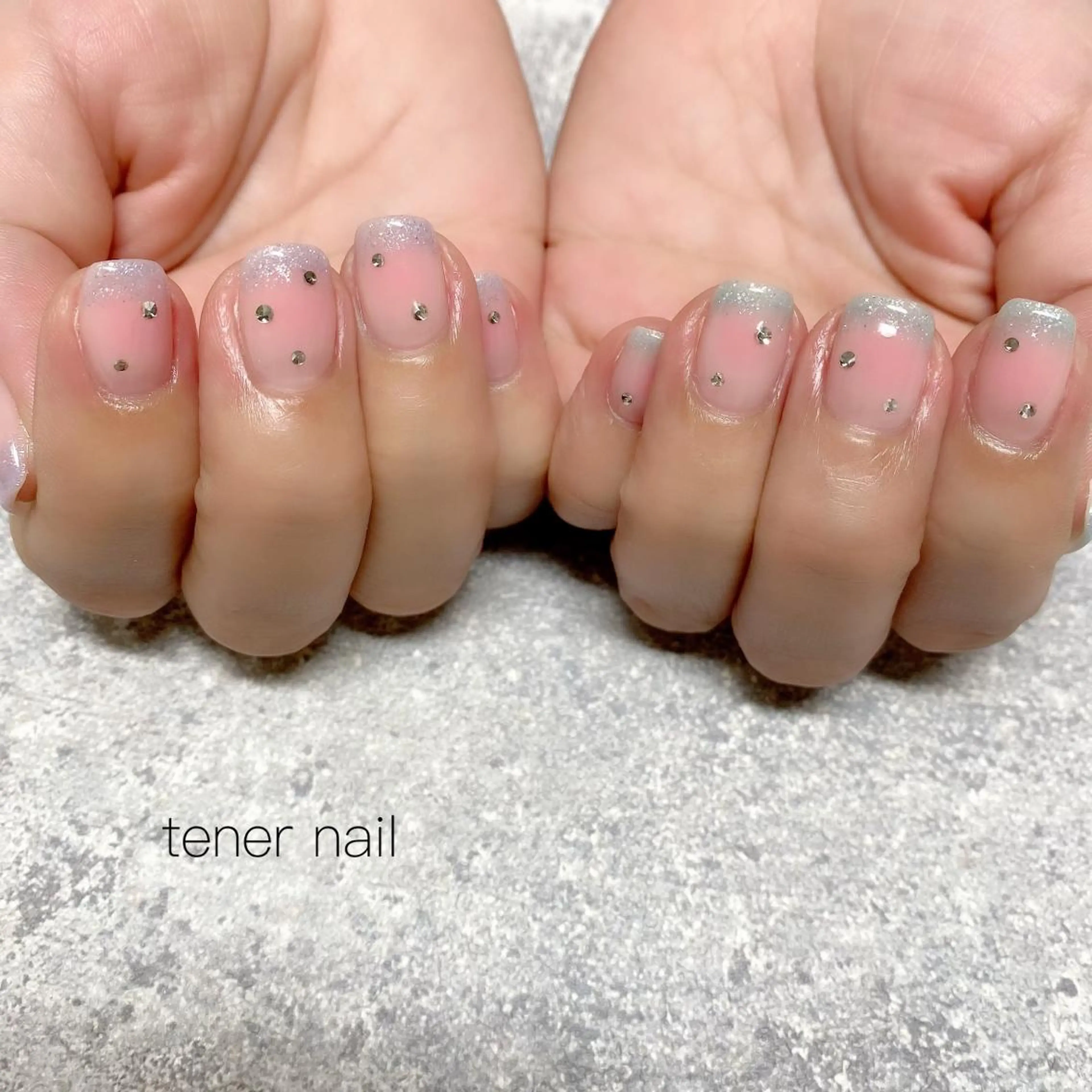 ネイル チークネイル グラデーション tener  nail  テネルネイル所属・テネルネイル tener nailのネイルデザイン