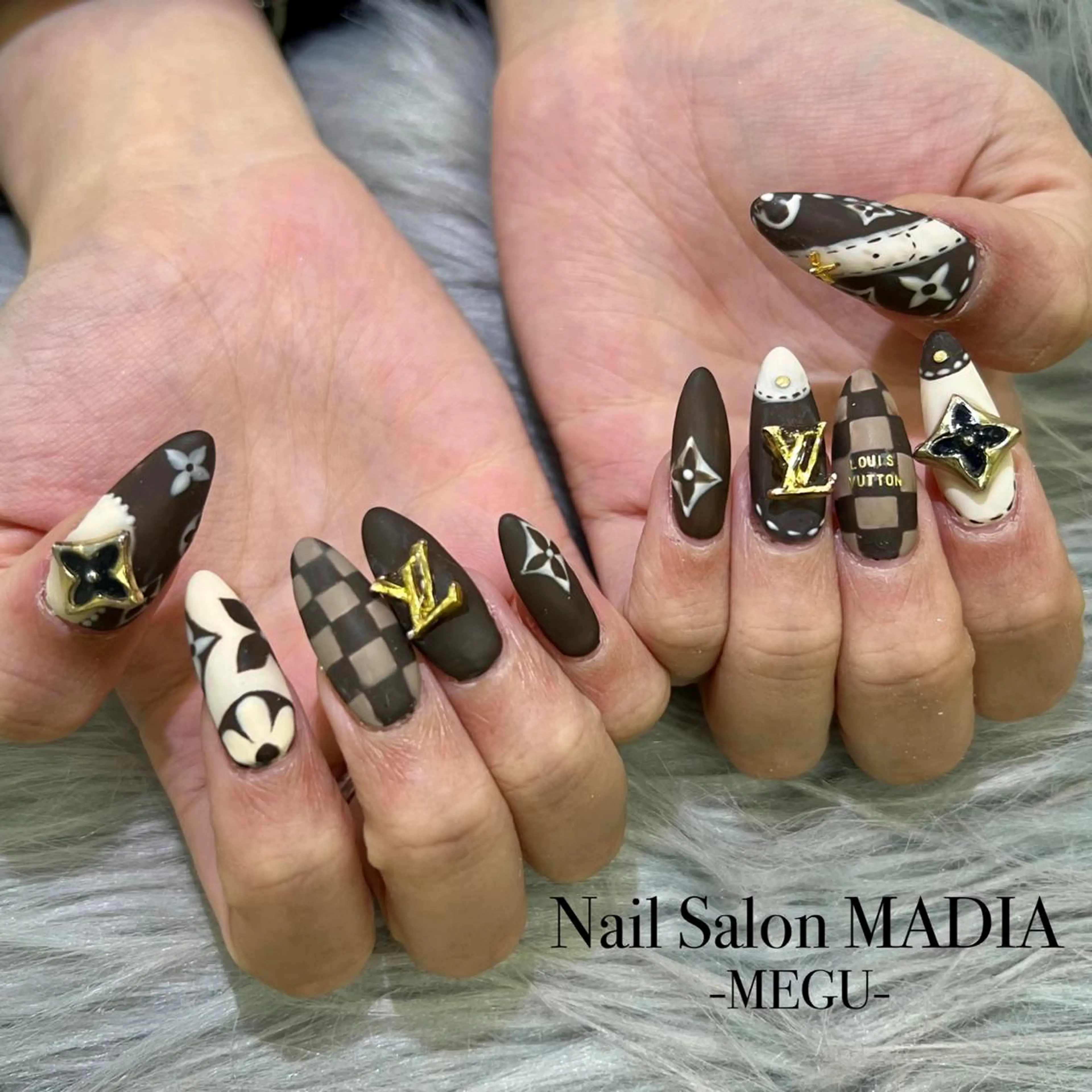 ネイル MADIA藤沢所属・MADIA MEGUのネイルデザイン