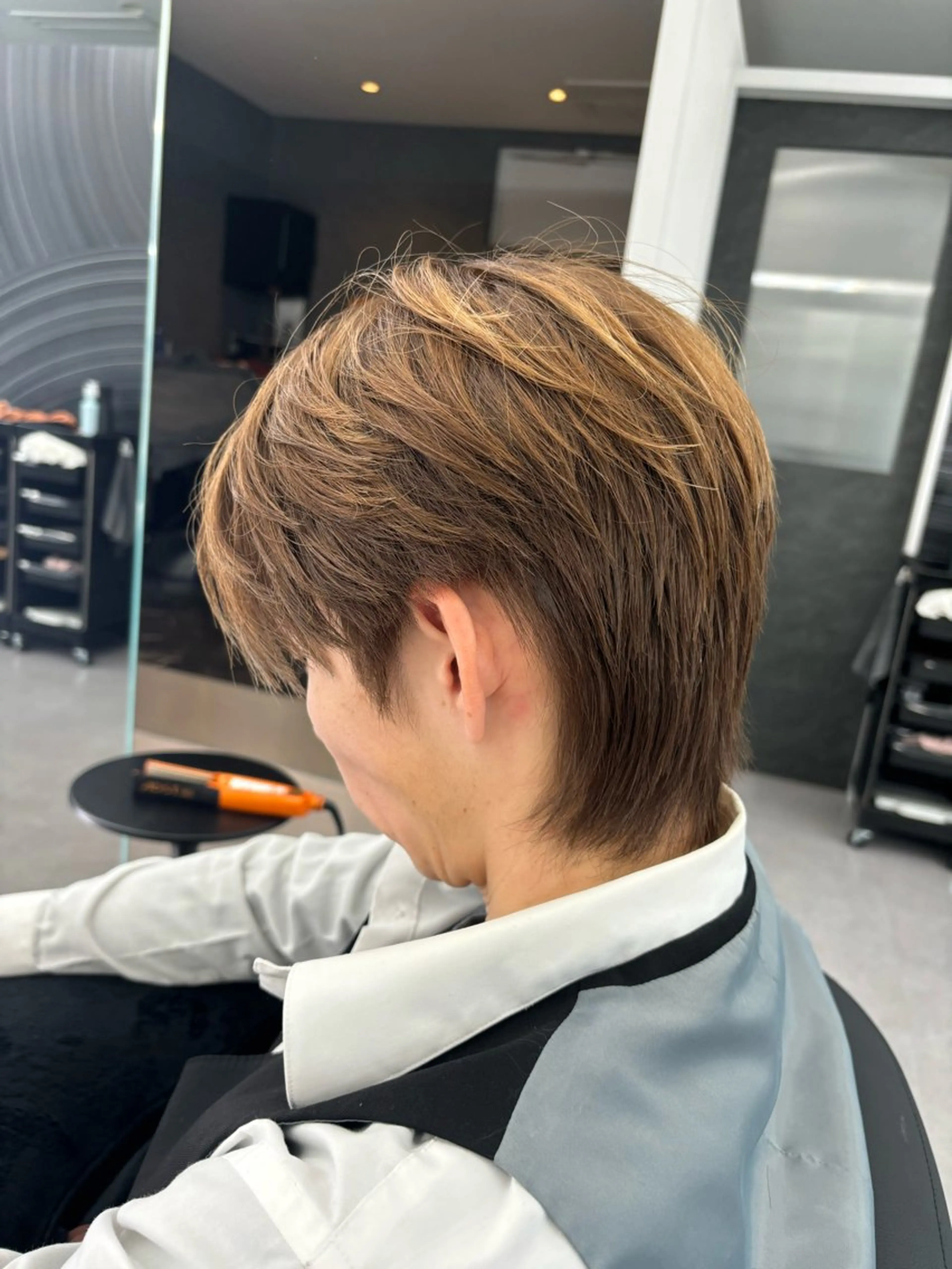 カラー メンズ メンズショート メンズウルフカット ウルフカット 韓国風メンズヘア 高森蓮のヘアスタイル