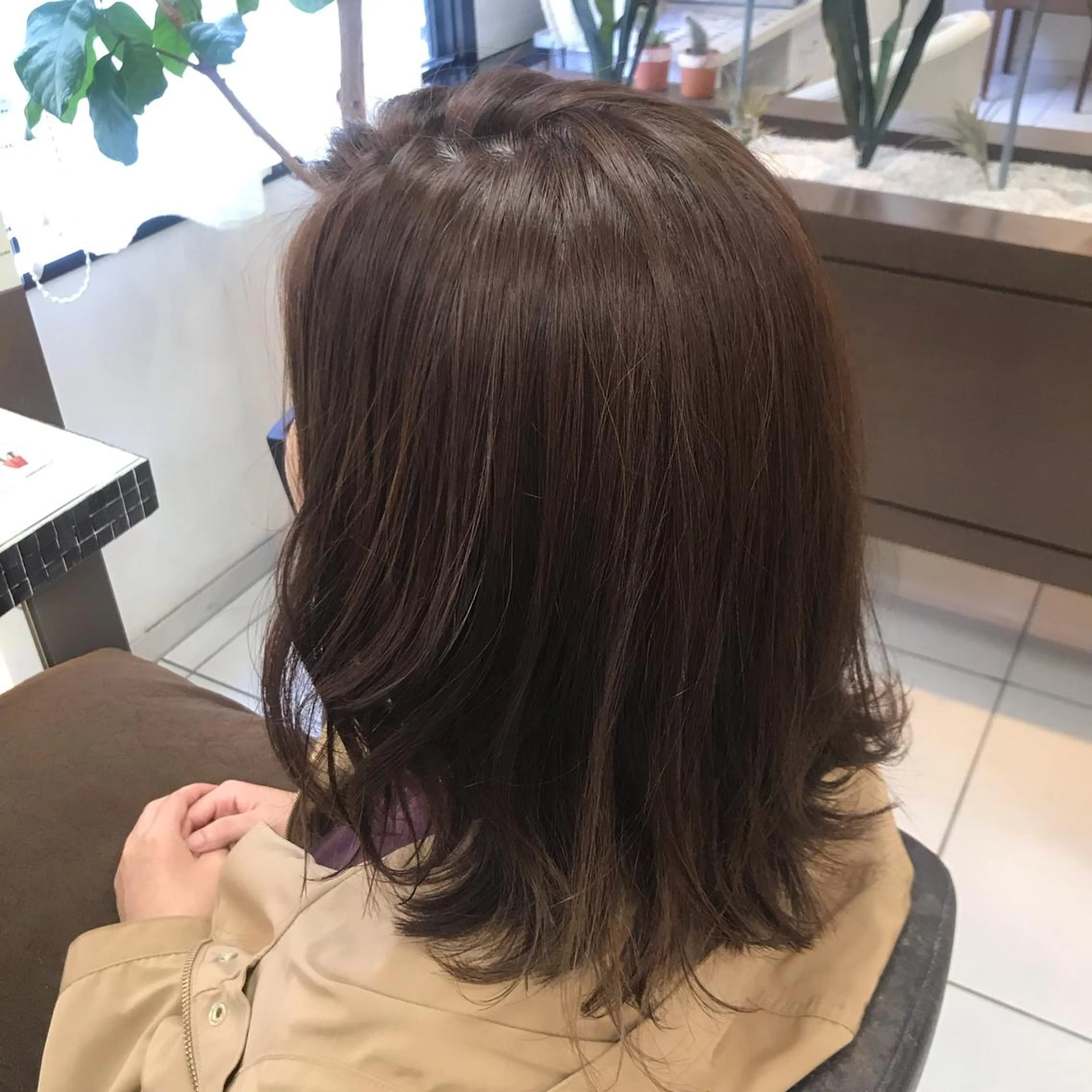 ミディアム パーマ ヘアカラー トリートメント シールエクステ✨️韓 国羽エクステ🪽和希のヘアスタイル