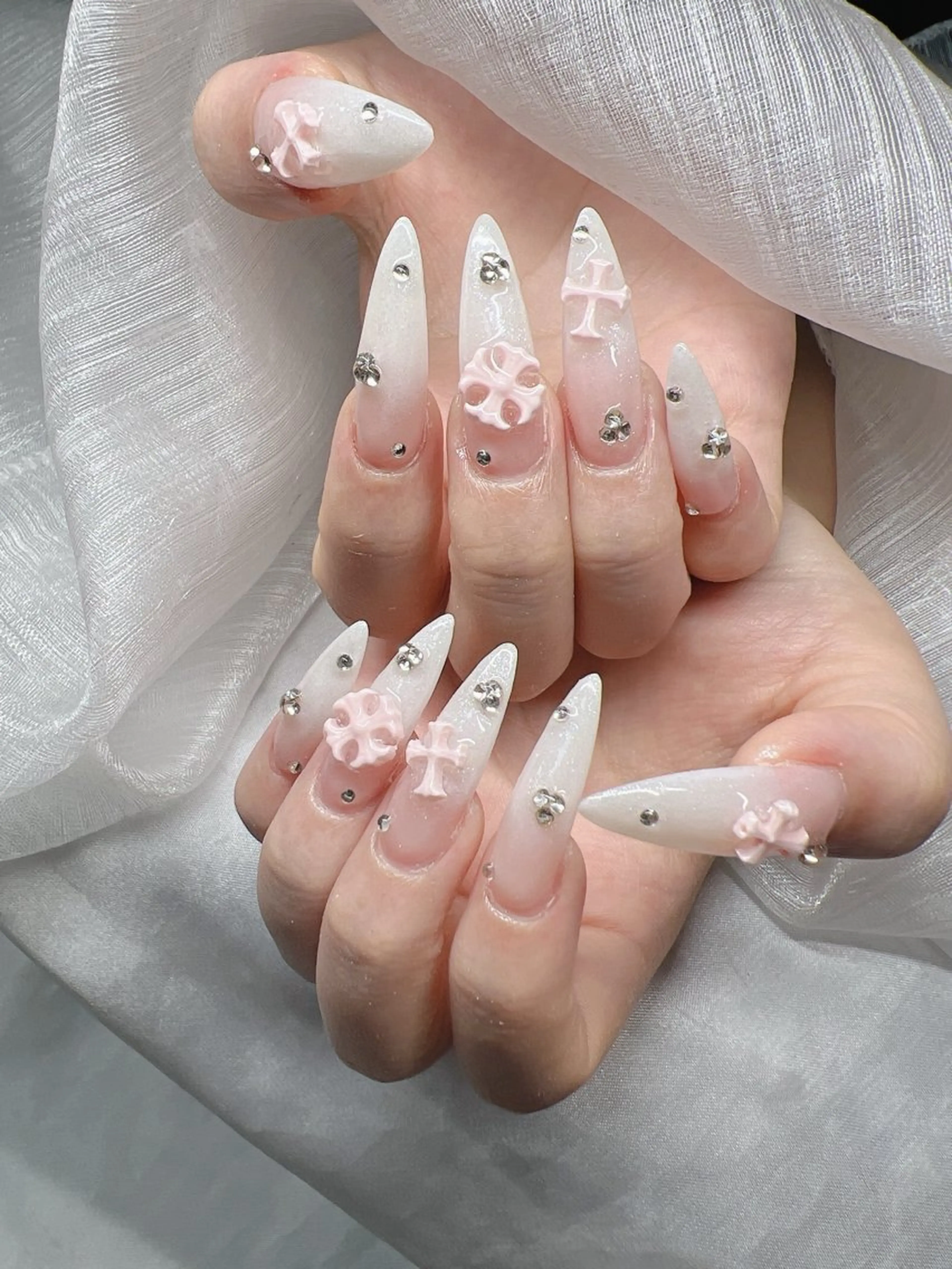 ネイル ハンドネイル Lee Nailsのネイルデザイン