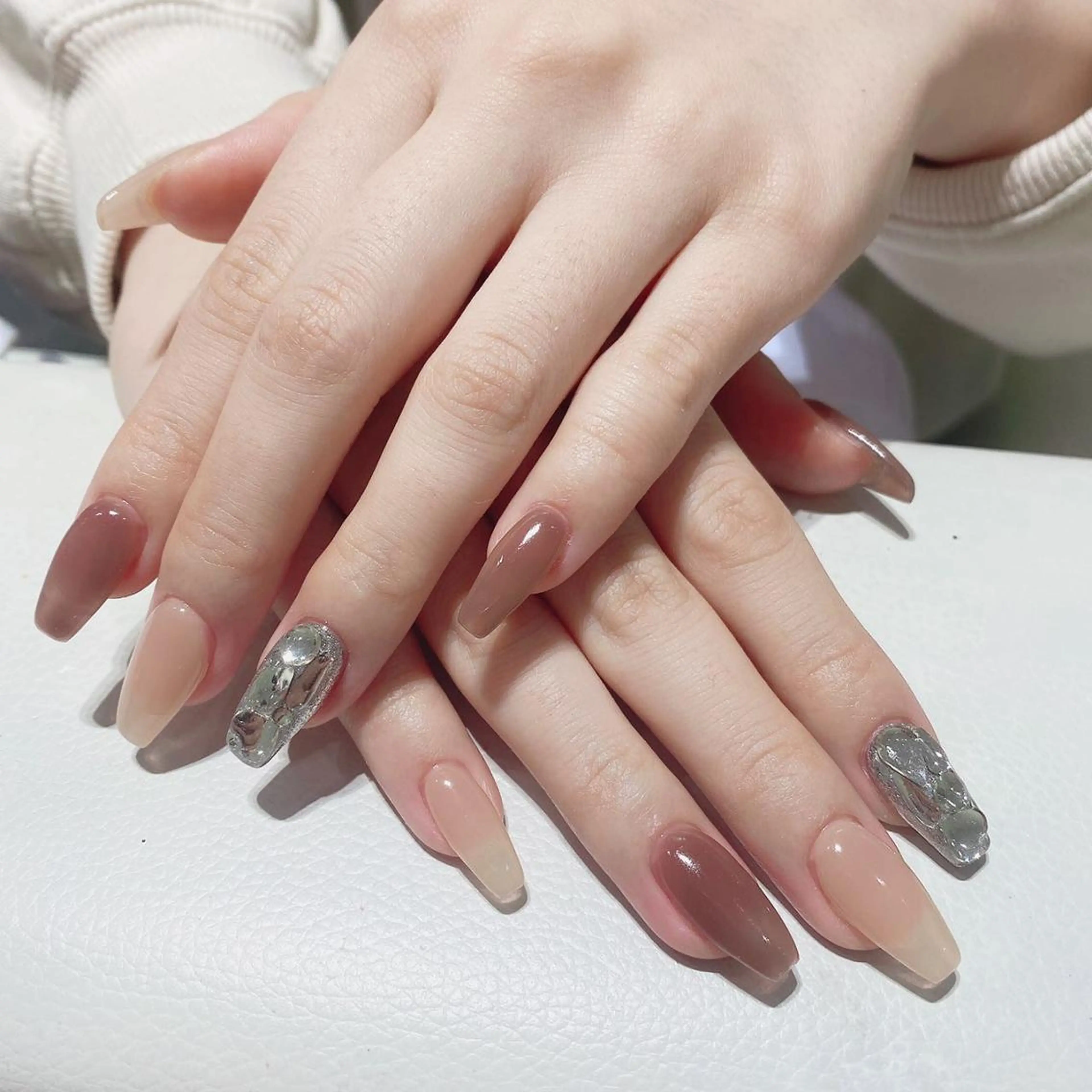 ネイル 長さ出し ネイルチップ Queens みなみのネイルデザイン