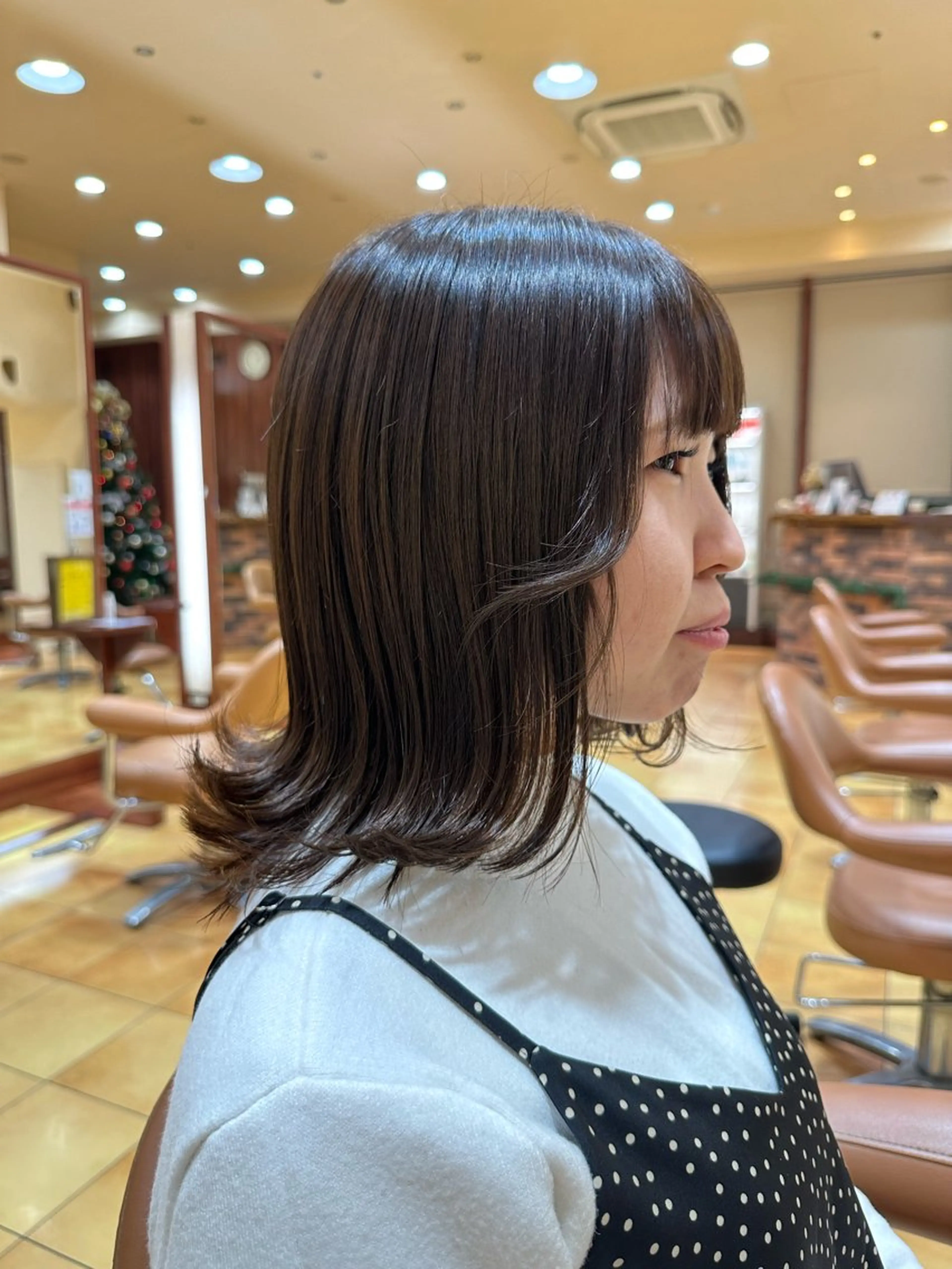 セミロング とうい/パーマボブ/ くせ毛/丸みボブのヘアスタイル