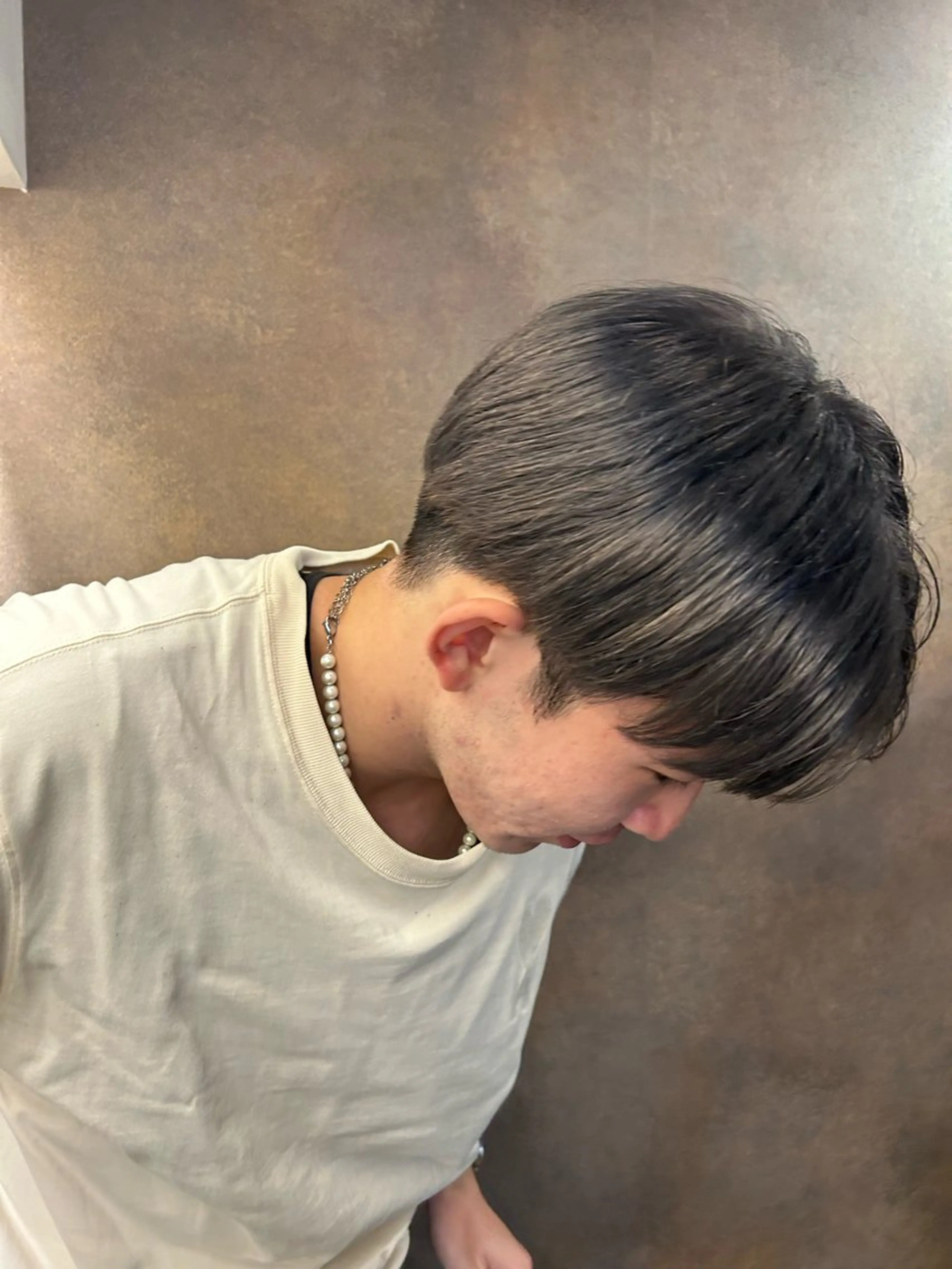 ショート カラー メンズ メンズブリーチ ベージュカラー ブリーチ 透明感カラー ヘアカラー GO TODAY SHAiRE SALON所属・SAKINO． ベージュカラーのヘアスタイル