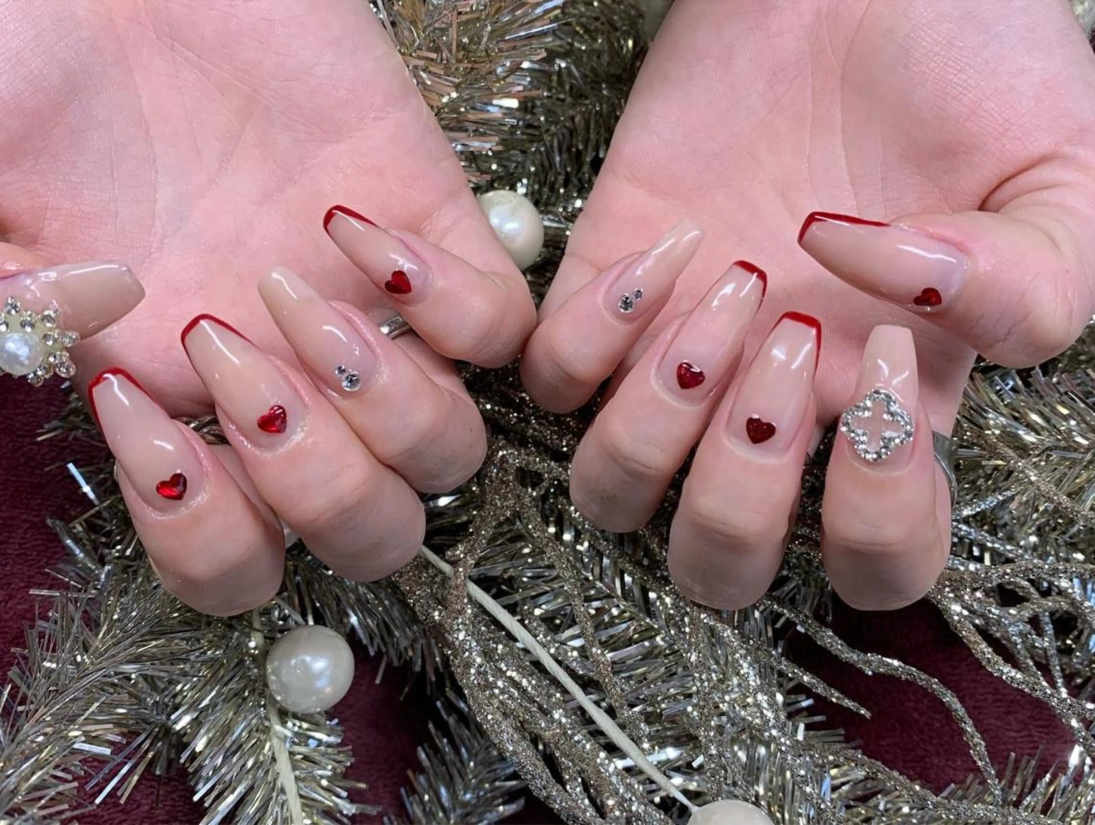 ネイル フレンチネイル ハート 赤色 ハンドネイル *･*MIMnail *･゜ﾟ･*:･*のネイルデザイン