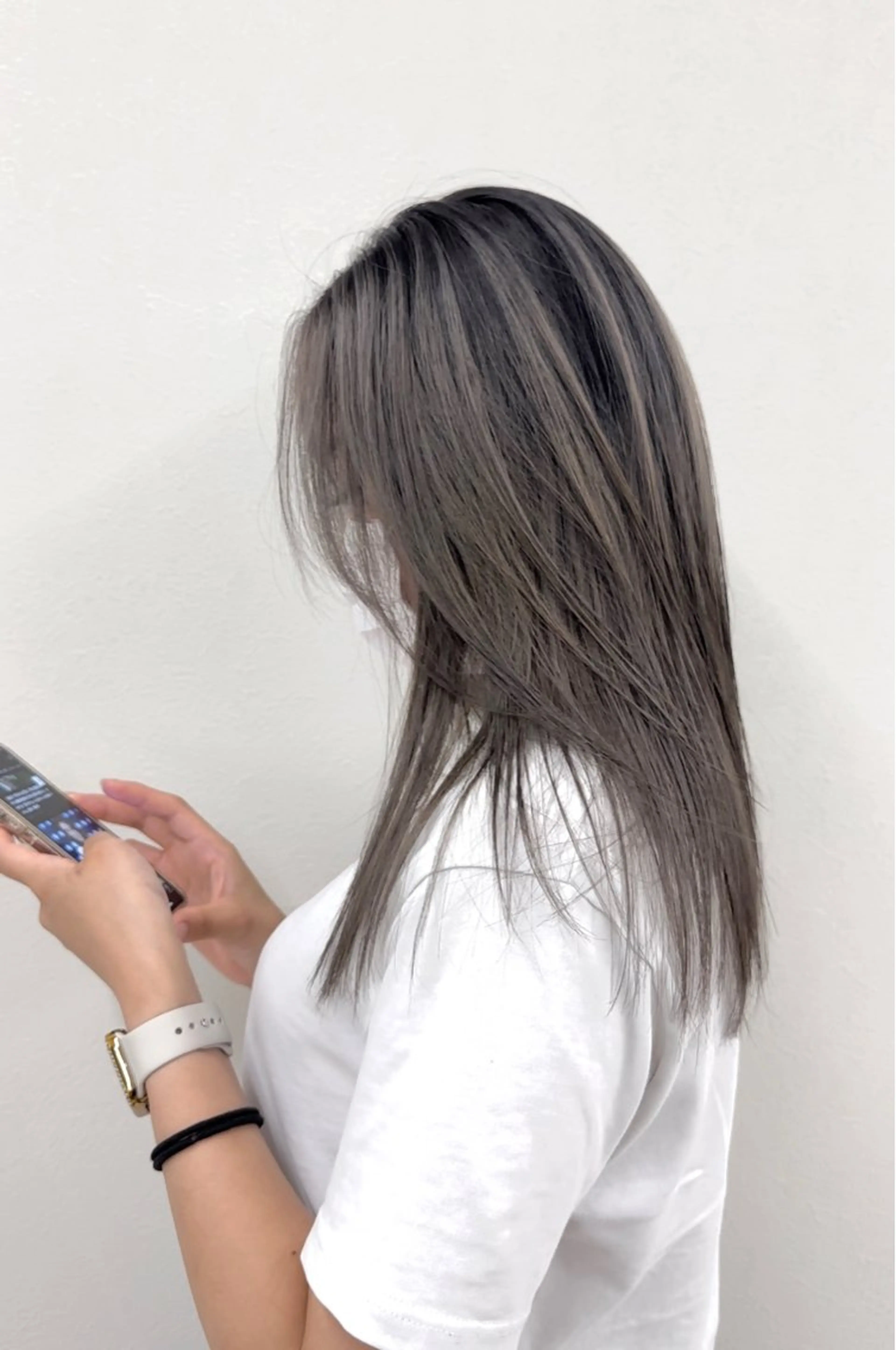 セミロング レイヤーカット 【デザインカラー】 難波　秀喜のヘアスタイル