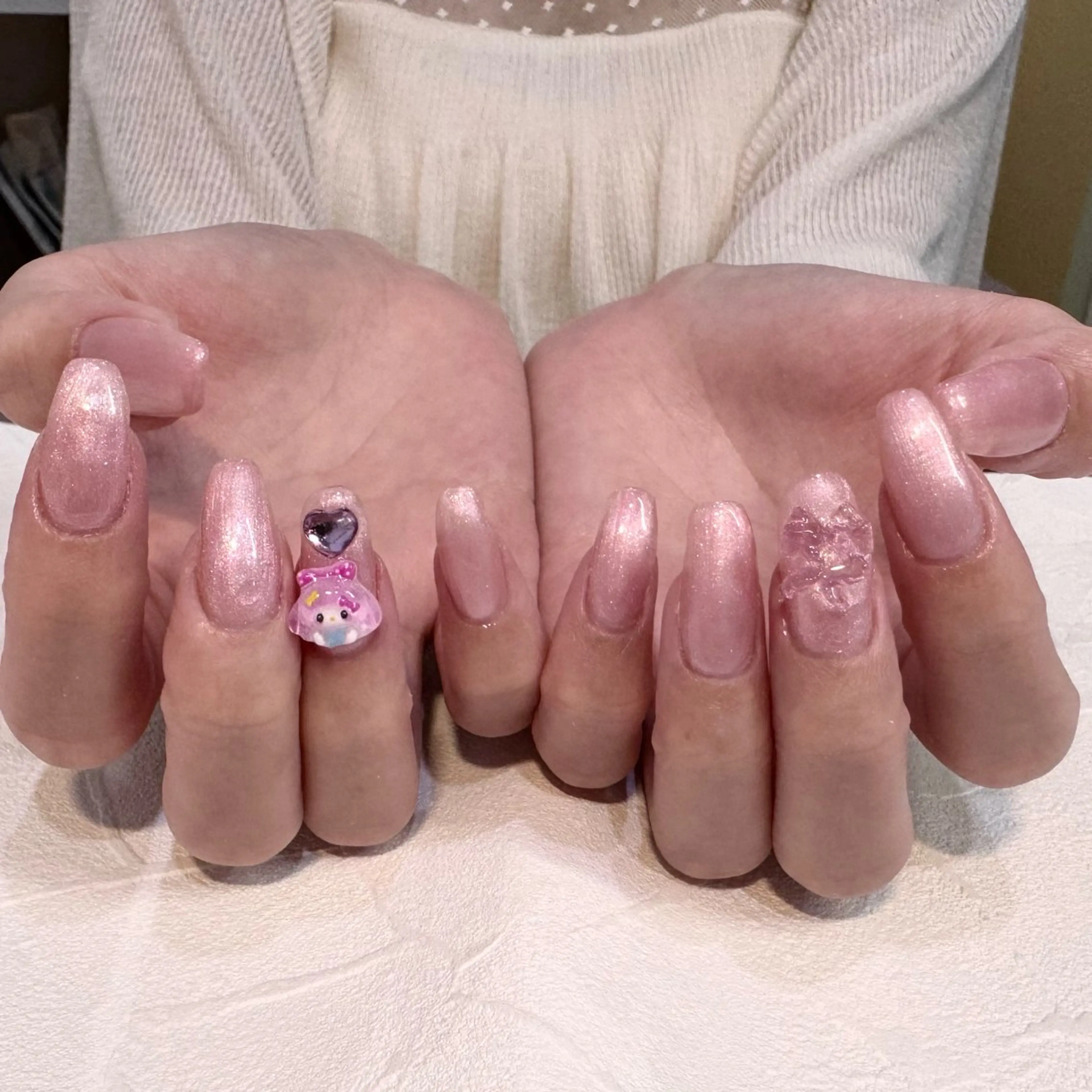 ネイル RIEKO🍒 ワンホン♡推しネイルのネイルデザイン