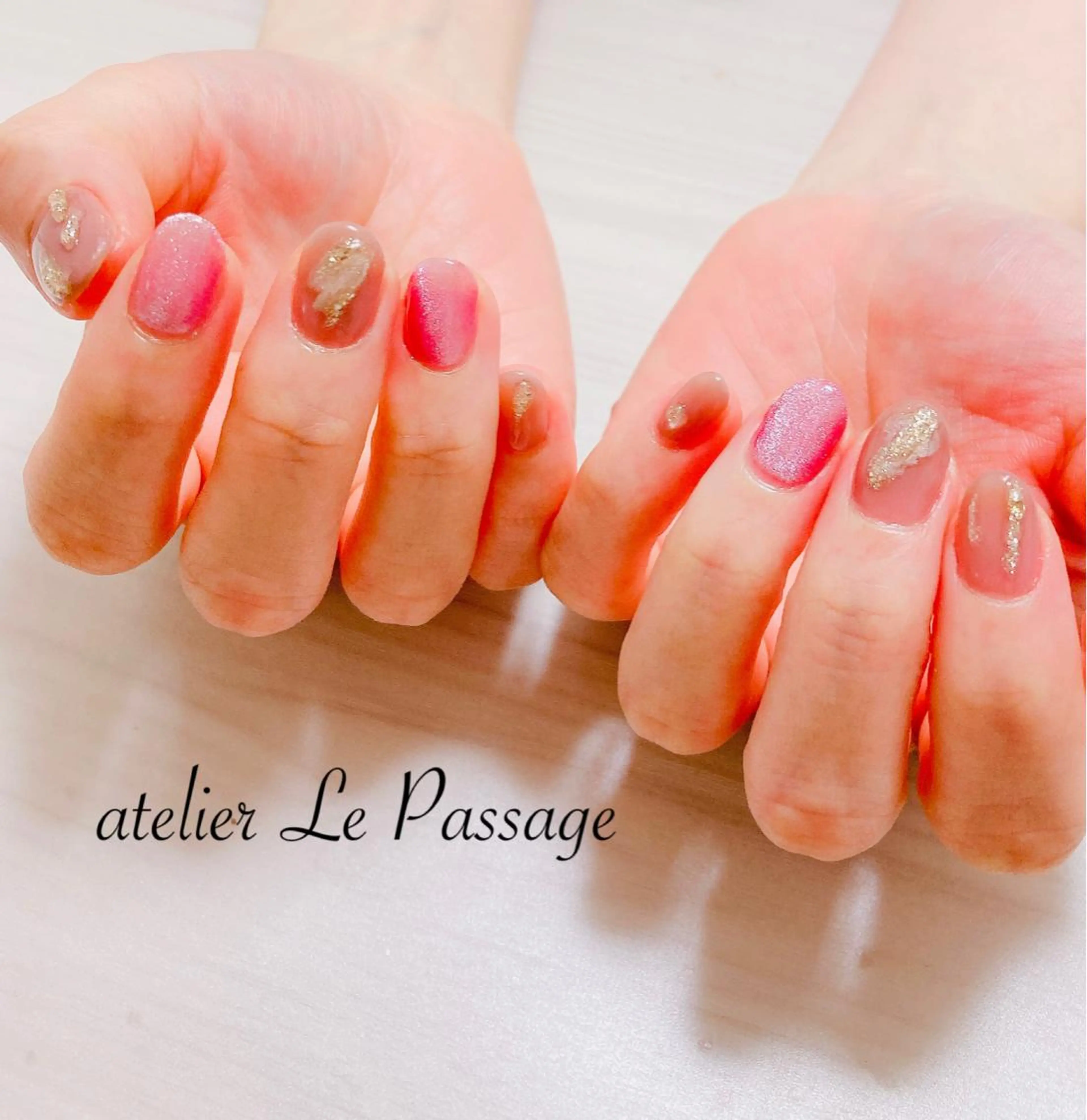 ネイル ジェルネイル キラキラネイル ニュアンスネイル オフィスネイル パラジェル Atelier Le Passage所属・h nakatsukaのネイルデザイン