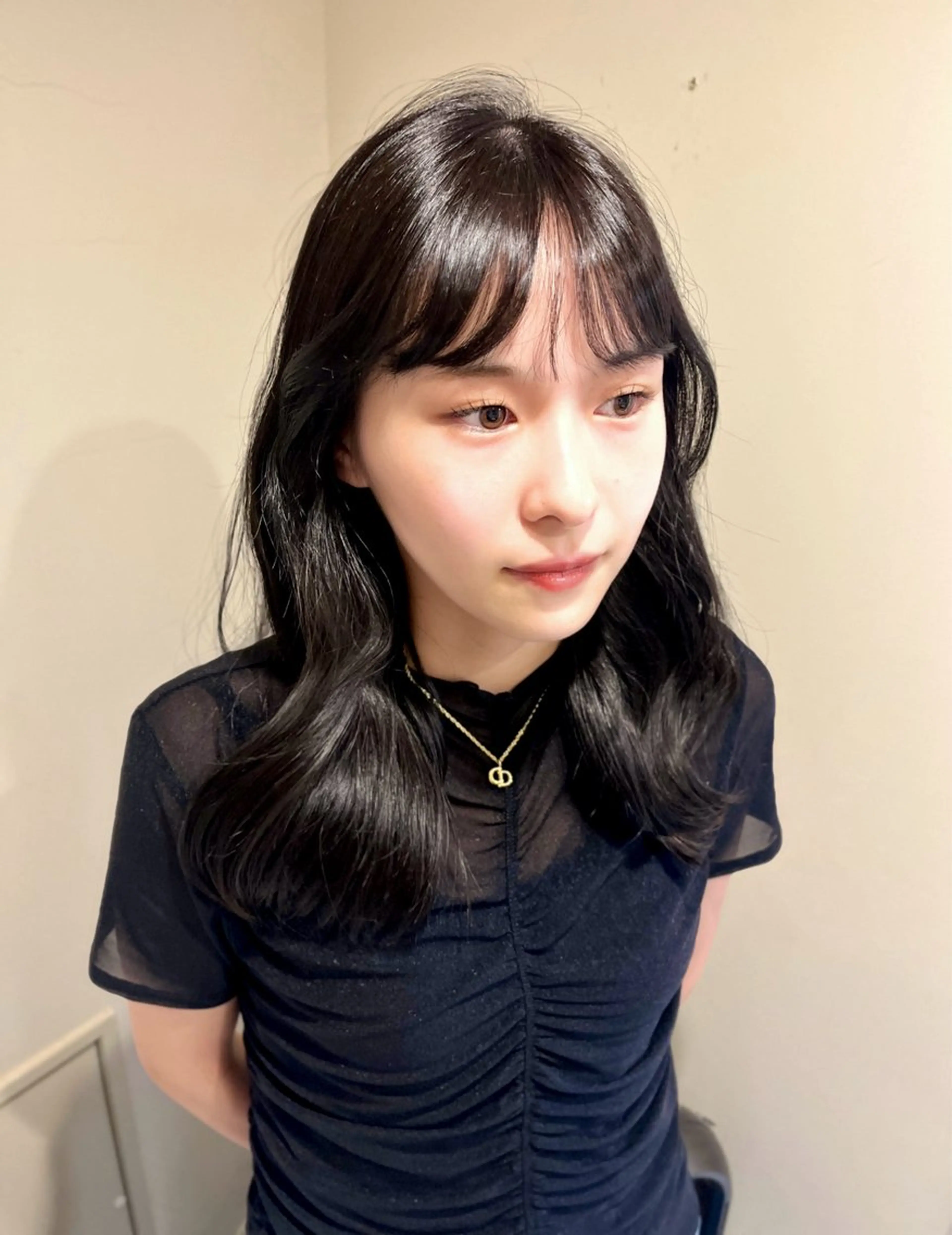 セミロング カラー ヘアアレンジ 透明感カラー 韓国風ヘア Gigi 代々木所属・りこ 🐈‍⬛韓国艶カラーのヘアスタイル