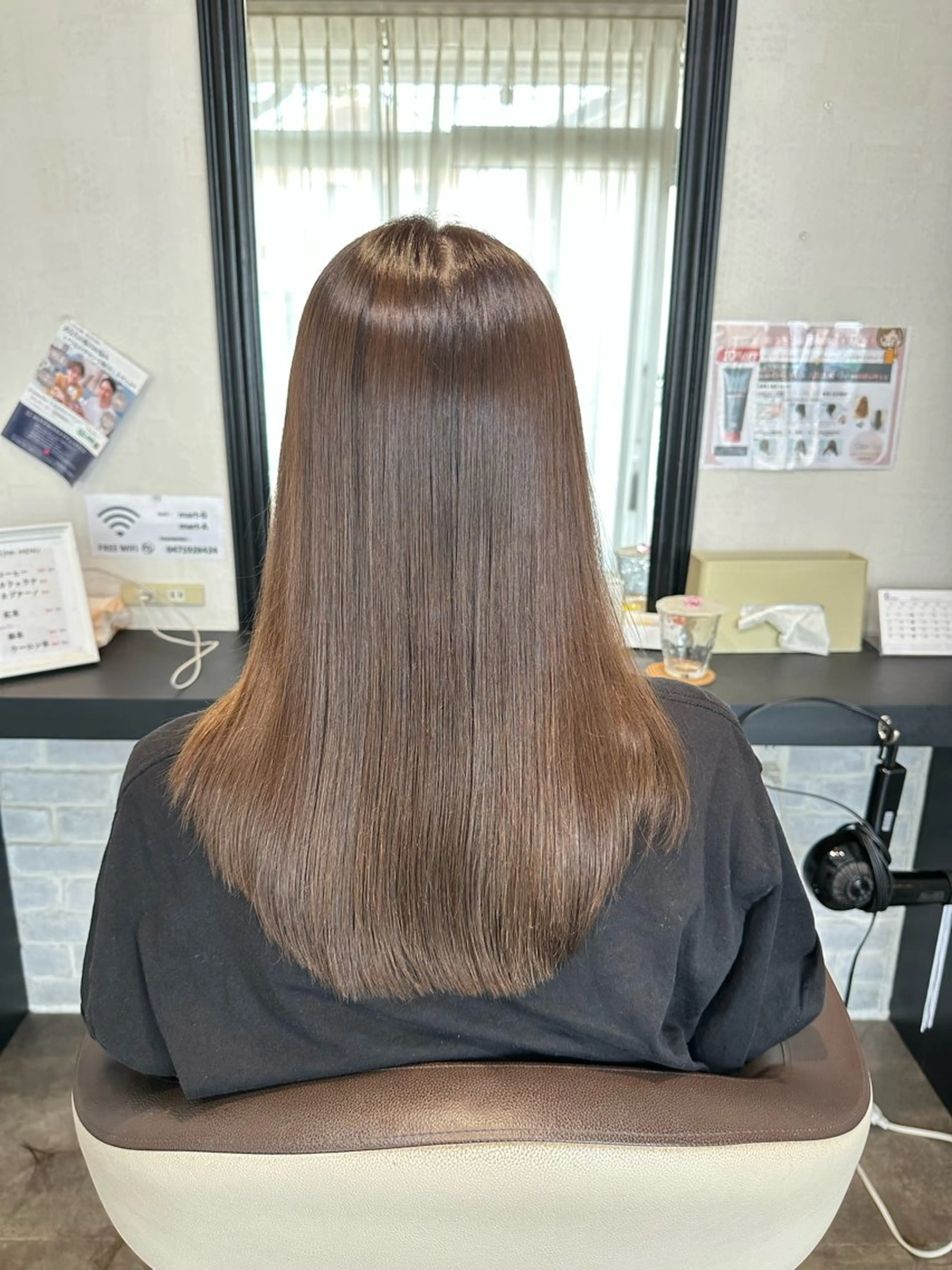 ロング パーマ カット 縮毛矯正 トリートメント 若泉 真梨のヘアスタイル